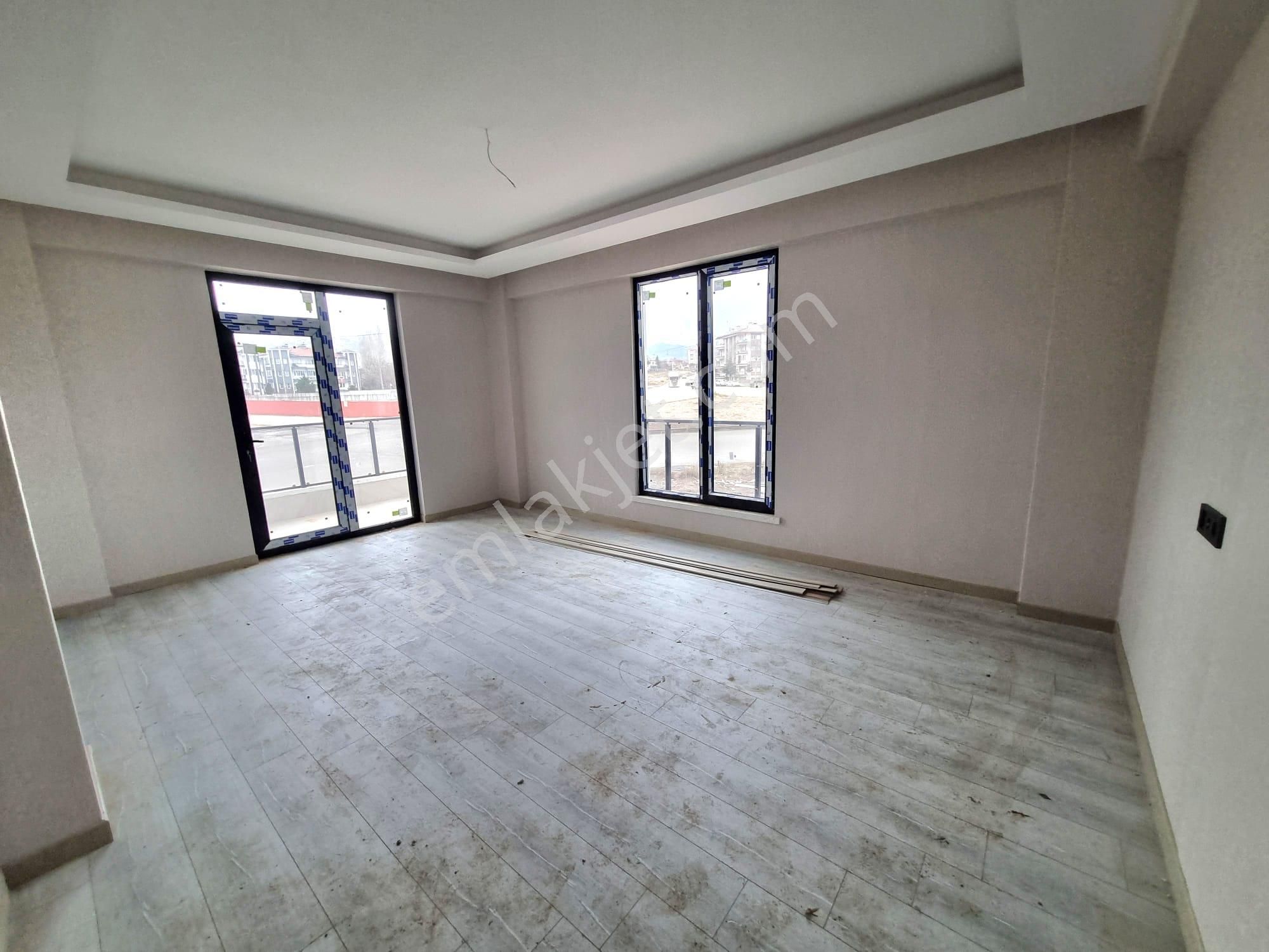 Afyon Mareşal Fevzi Çakmak Mahallesinde Sıfır Satılık Daireler - Görsel 2