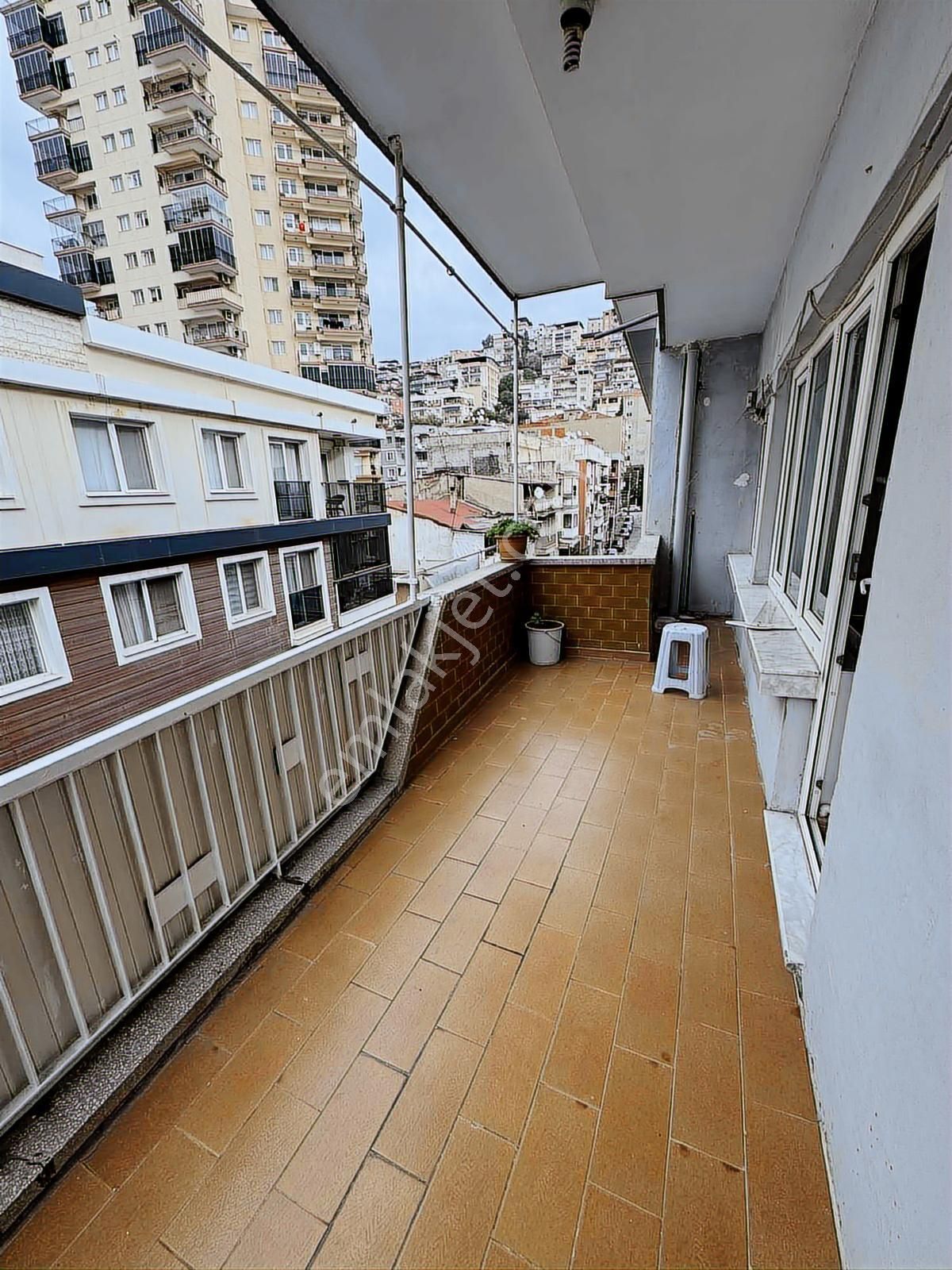 Bayraklı Fuat Edip Baksı Düzlükte 3+1 Doğalgazlı Kiralık Daire - Görsel 11