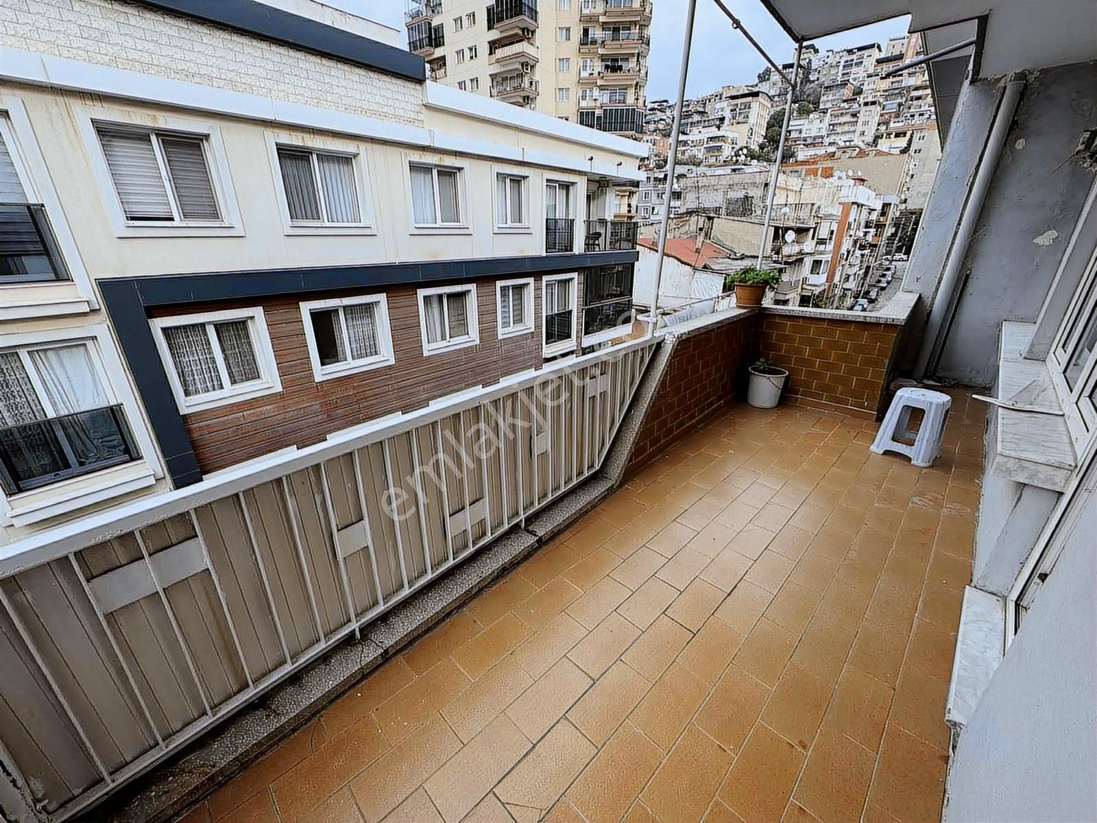 Bayraklı Fuat Edip Baksı Düzlükte 3+1 Doğalgazlı Kiralık Daire - Görsel 12