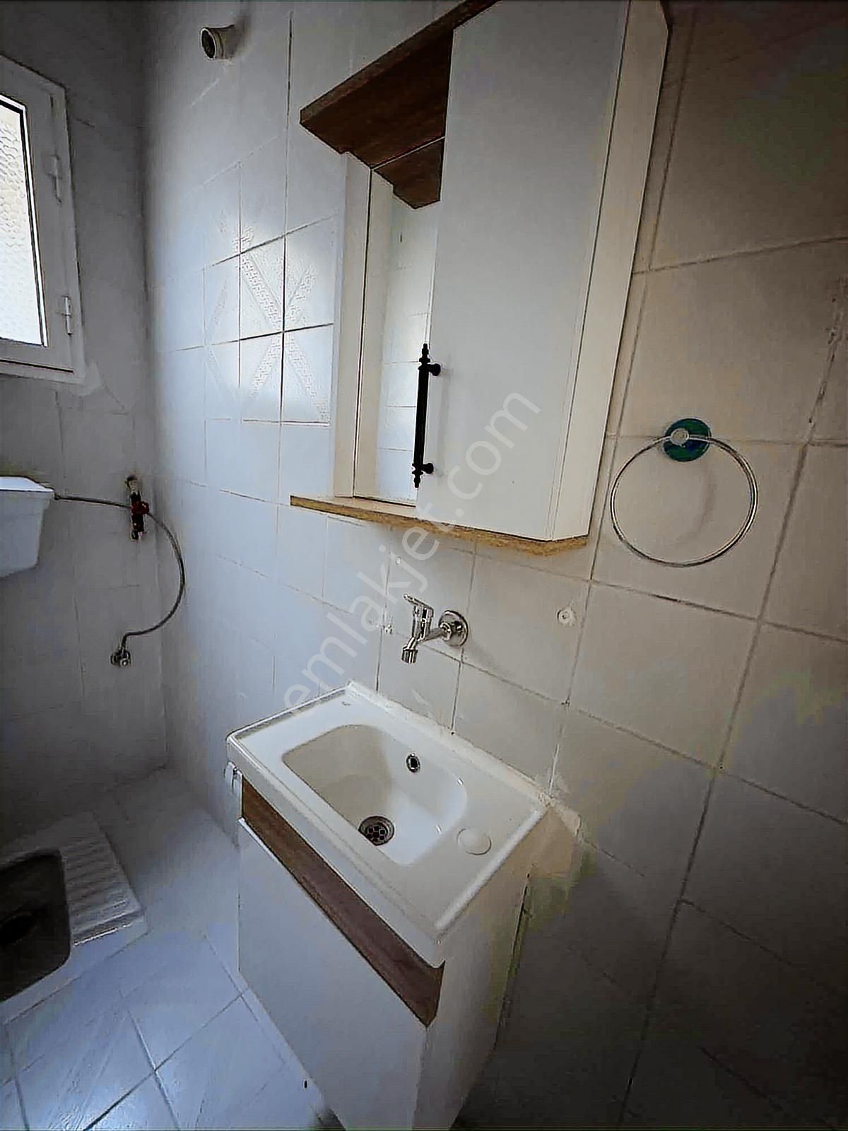 Bayraklı Fuat Edip Baksı Düzlükte 3+1 Doğalgazlı Kiralık Daire - Görsel 3