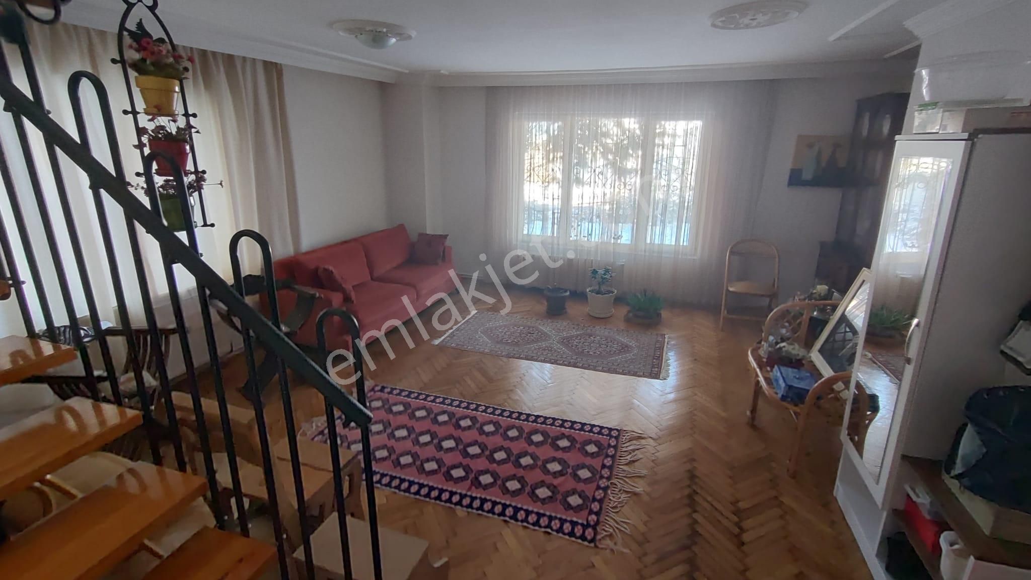 Atanora Vadiden Asansörlü 2 Banyolu Cadde Yakını 4+1 Ters Dubleks - Görsel 12