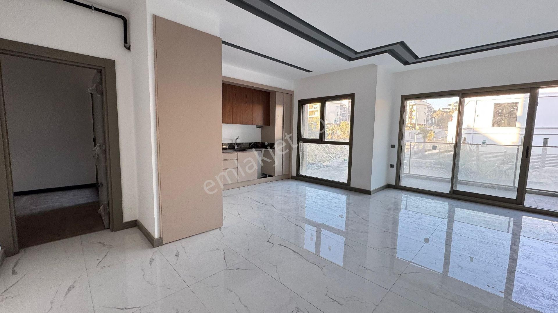 Kuşadası Merkezde Açık Ve Kapalı Havuzlu Sitede Sıfır Daire - Görsel 10