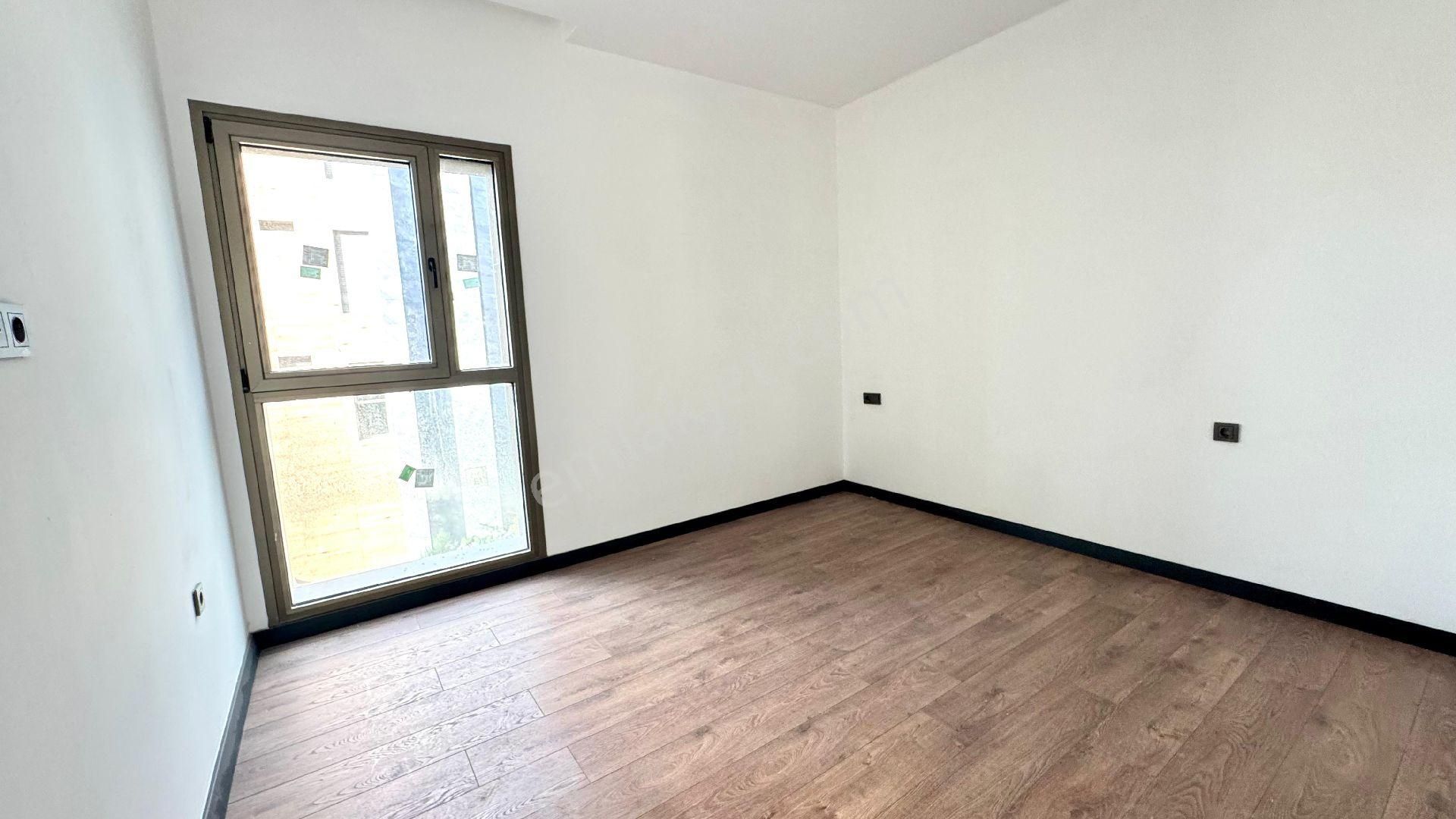 Kuşadası Merkezde Açık Ve Kapalı Havuzlu Sitede Sıfır Daire - Görsel 24