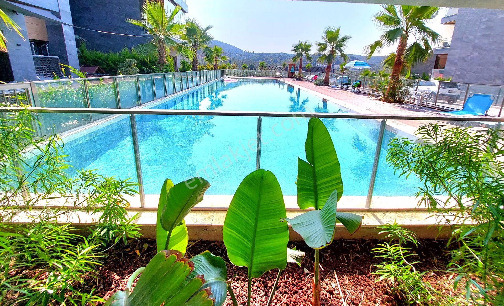 Kuşadası Merkezde Açık Ve Kapalı Havuzlu Sitede Sıfır Daire - Görsel 9