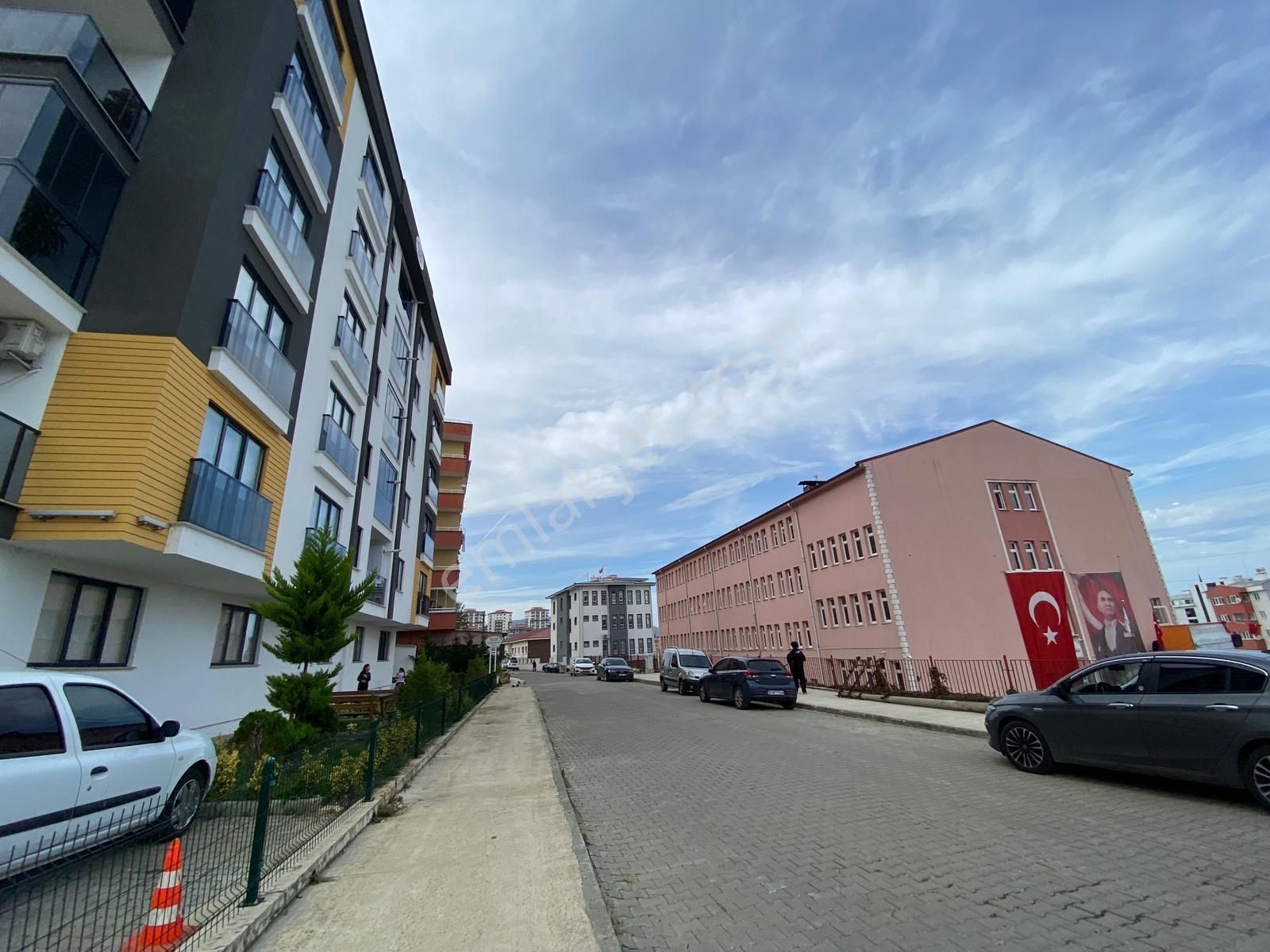 Söğütlü Mah. Mükemmel Konum Geniş Kiralık Daire - Görsel 25