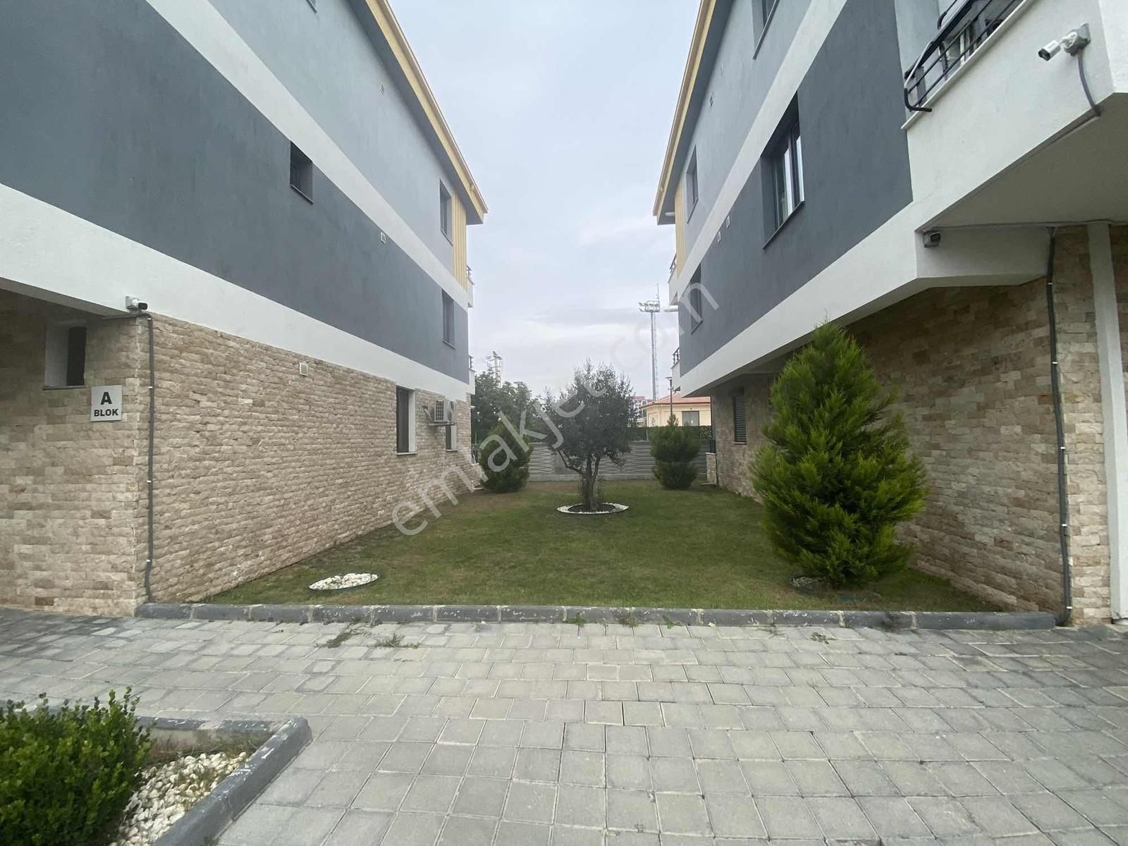 Turyap'tan Peyzajlı, Bahçe Katında, Geniş Ve Merkezde 1+1 Daire - Görsel 21