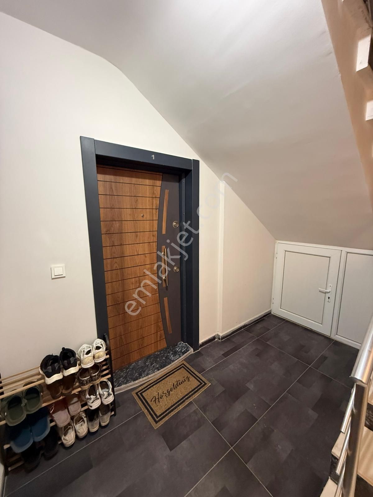 Turyap'tan Peyzajlı, Bahçe Katında, Geniş Ve Merkezde 1+1 Daire - Görsel 19