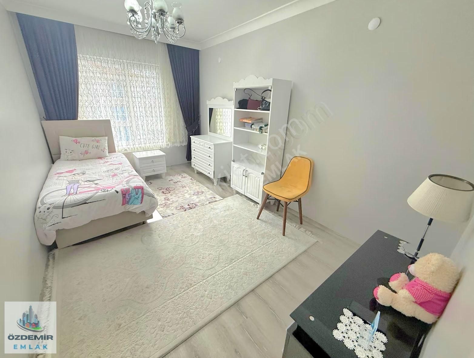 Özdemir Emlak,ta Yeşilbayırda Yapılı Full+full Satılık 3+1 Daire - Görsel 2