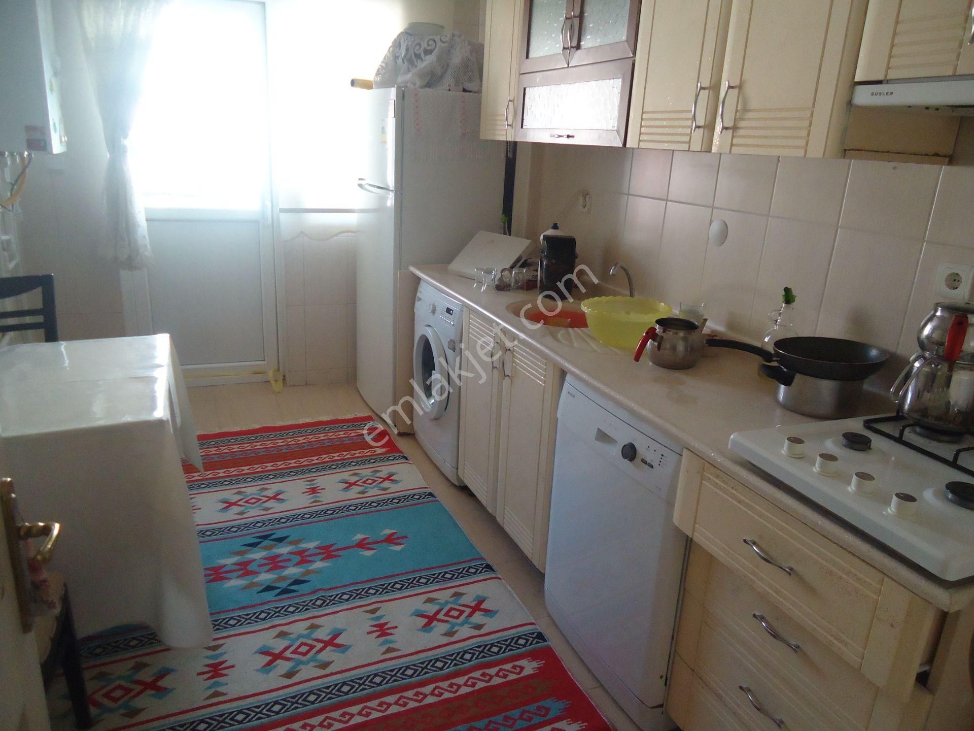 Krc'den Merkezi Konumda Asansörlü Satılık 3+1 Daire