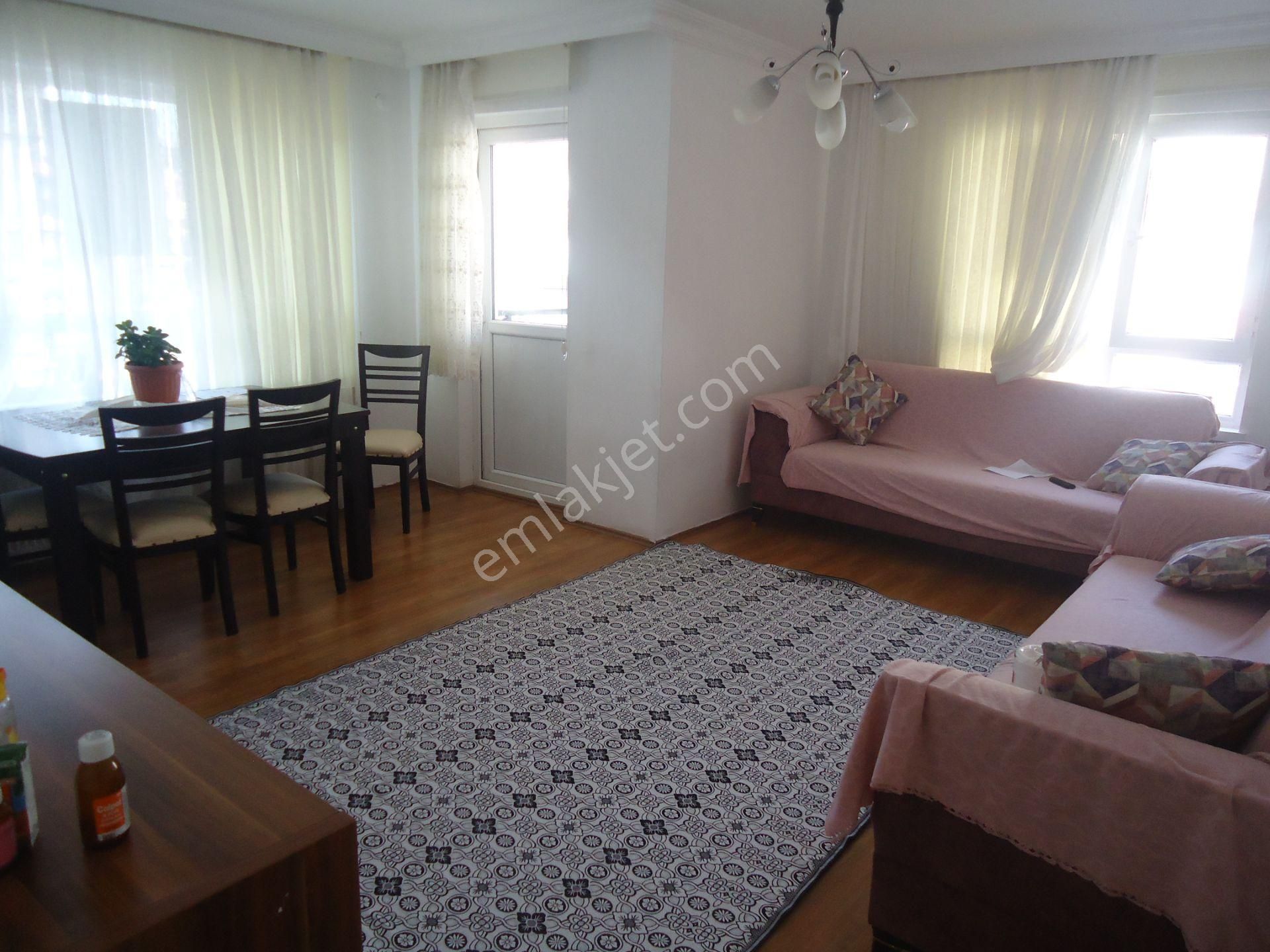 Krc'den Merkezi Konumda Asansörlü Satılık 3+1 Daire - Görsel 5