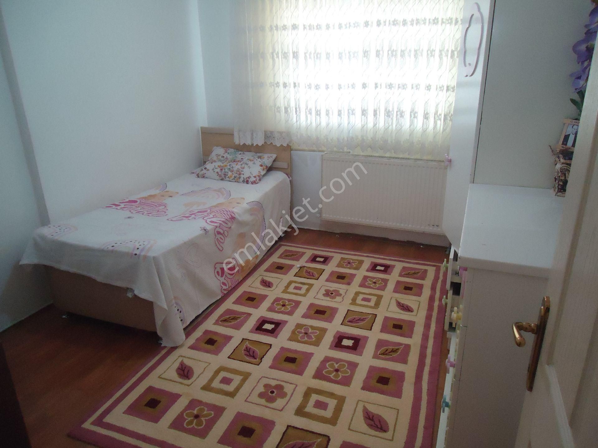 Krc'den Merkezi Konumda Asansörlü Satılık 3+1 Daire - Görsel 11