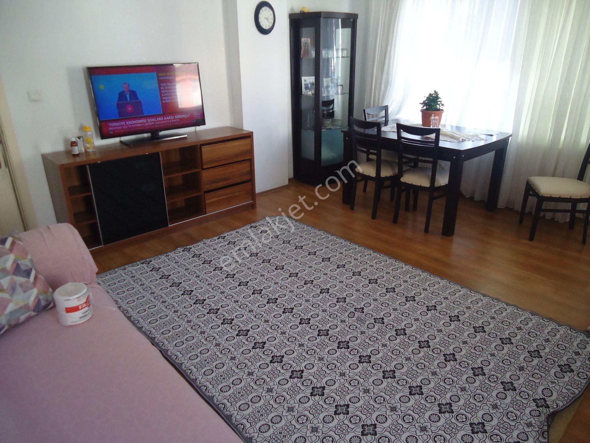 Krc'den Merkezi Konumda Asansörlü Satılık 3+1 Daire - Görsel 6