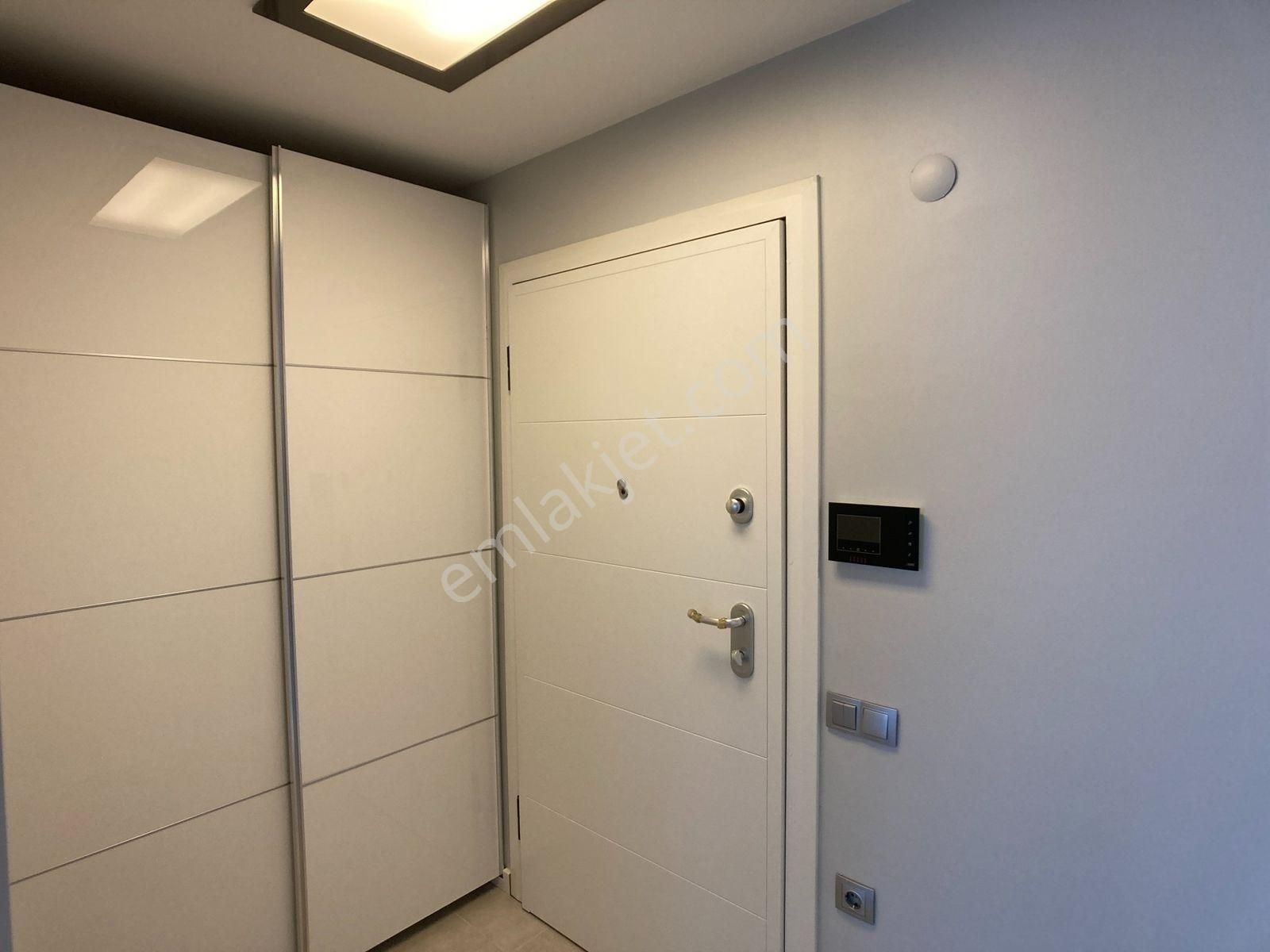 Bornova Goldiva Güney'de Park Manzaralı Eşyalı 1+1 Kiralık Daire - Görsel 18