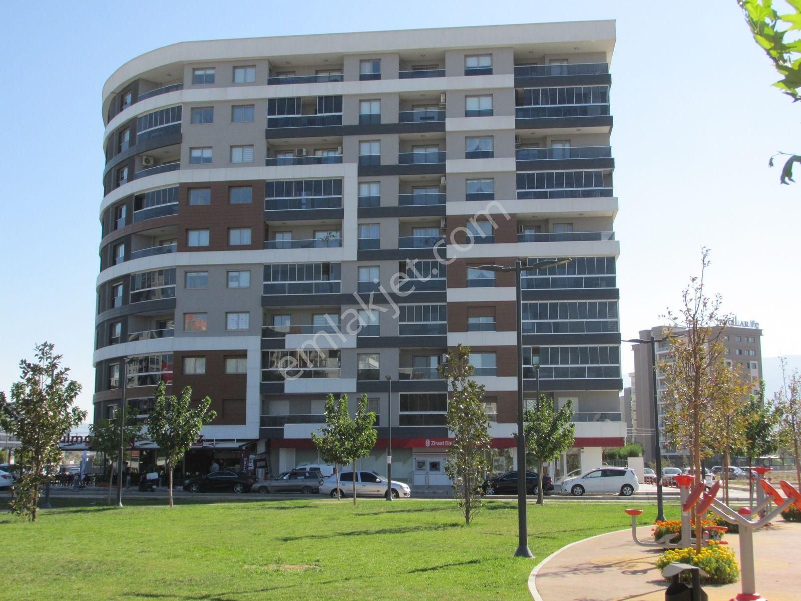 Bornova Goldiva Güney'de Park Manzaralı Eşyalı 1+1 Kiralık Daire - Görsel 9