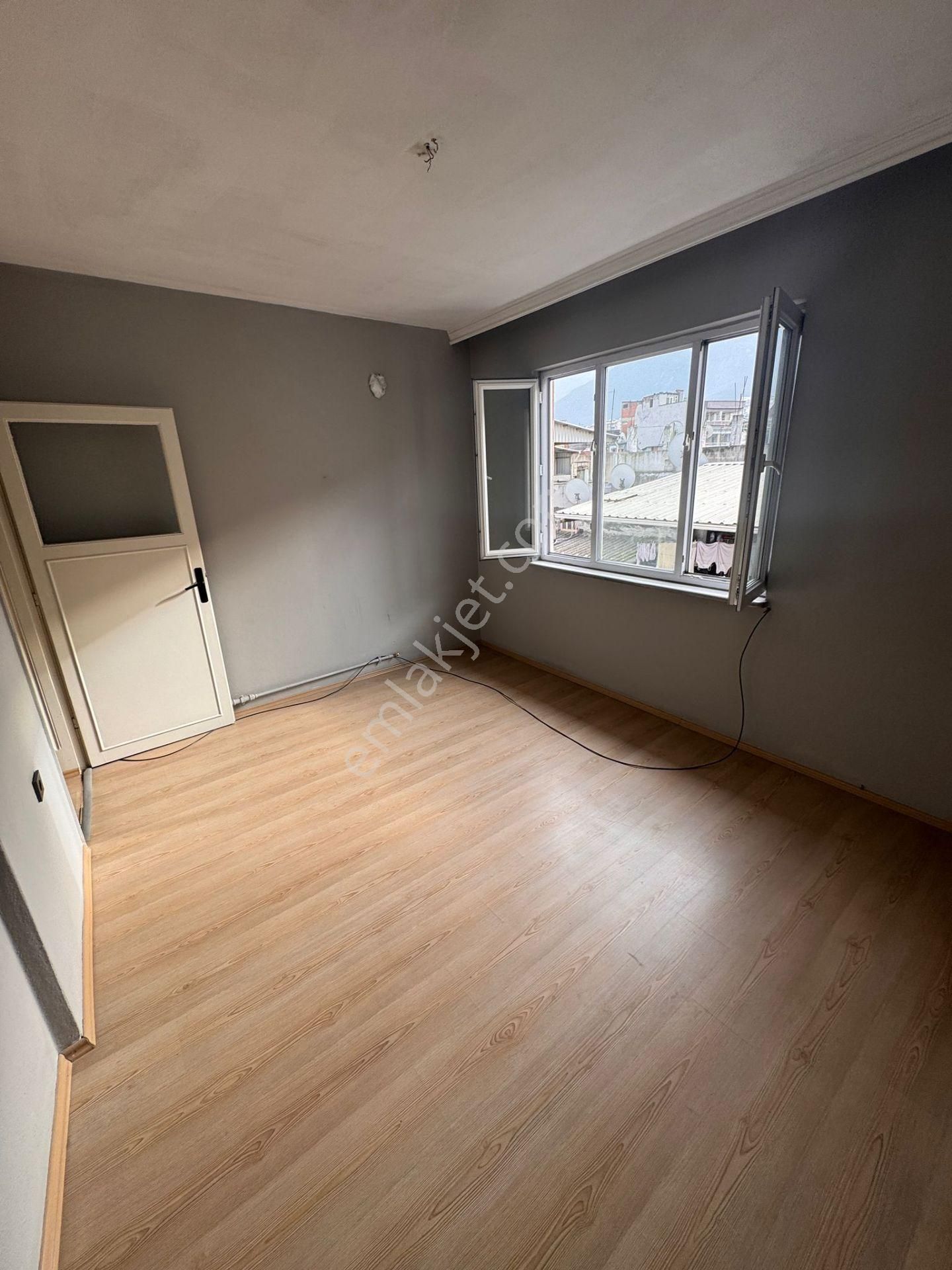 Şükraniye Mahallesinde Kiralık 2+1 Daire - Görsel 4