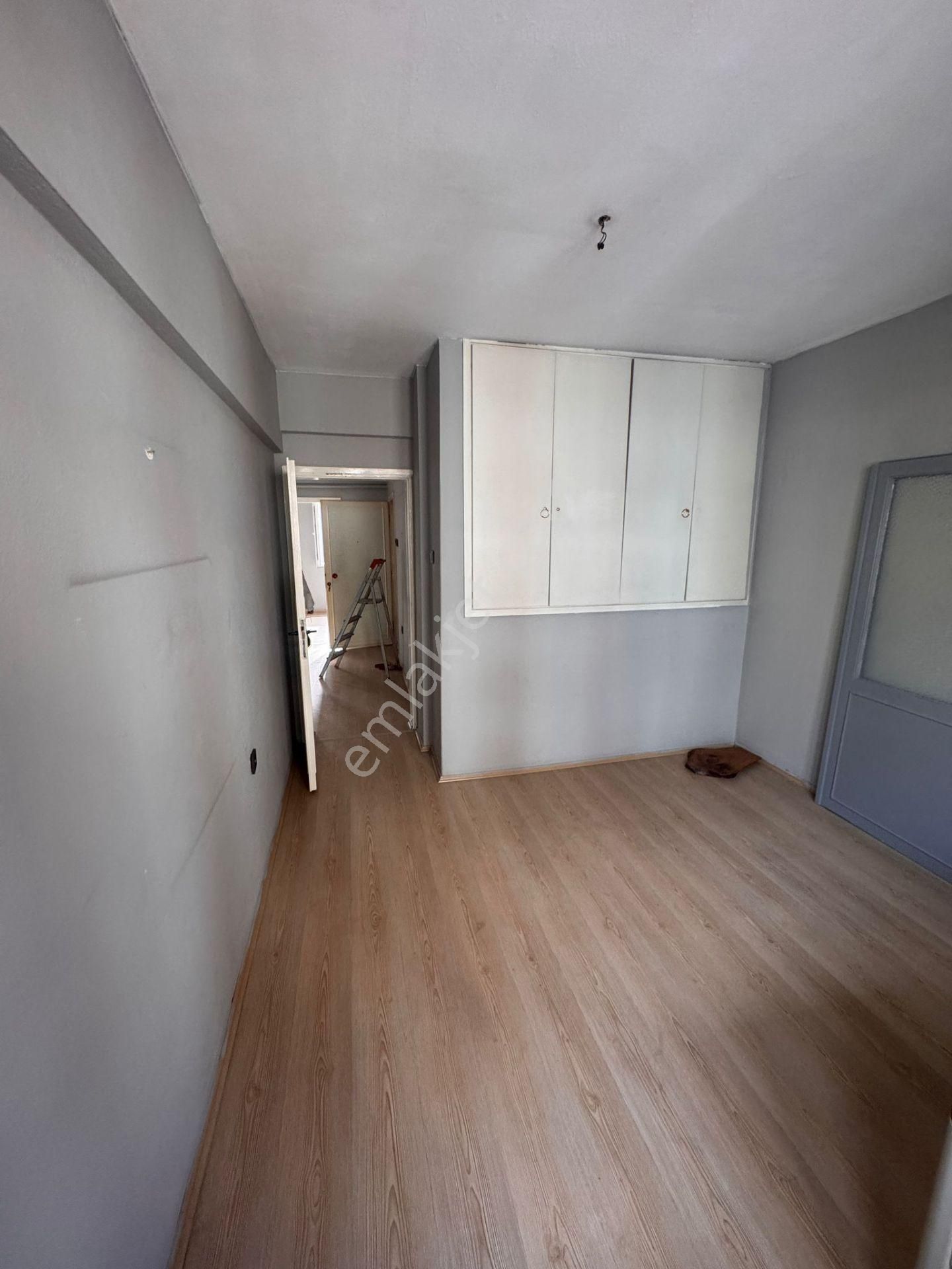 Şükraniye Mahallesinde Kiralık 2+1 Daire - Görsel 14