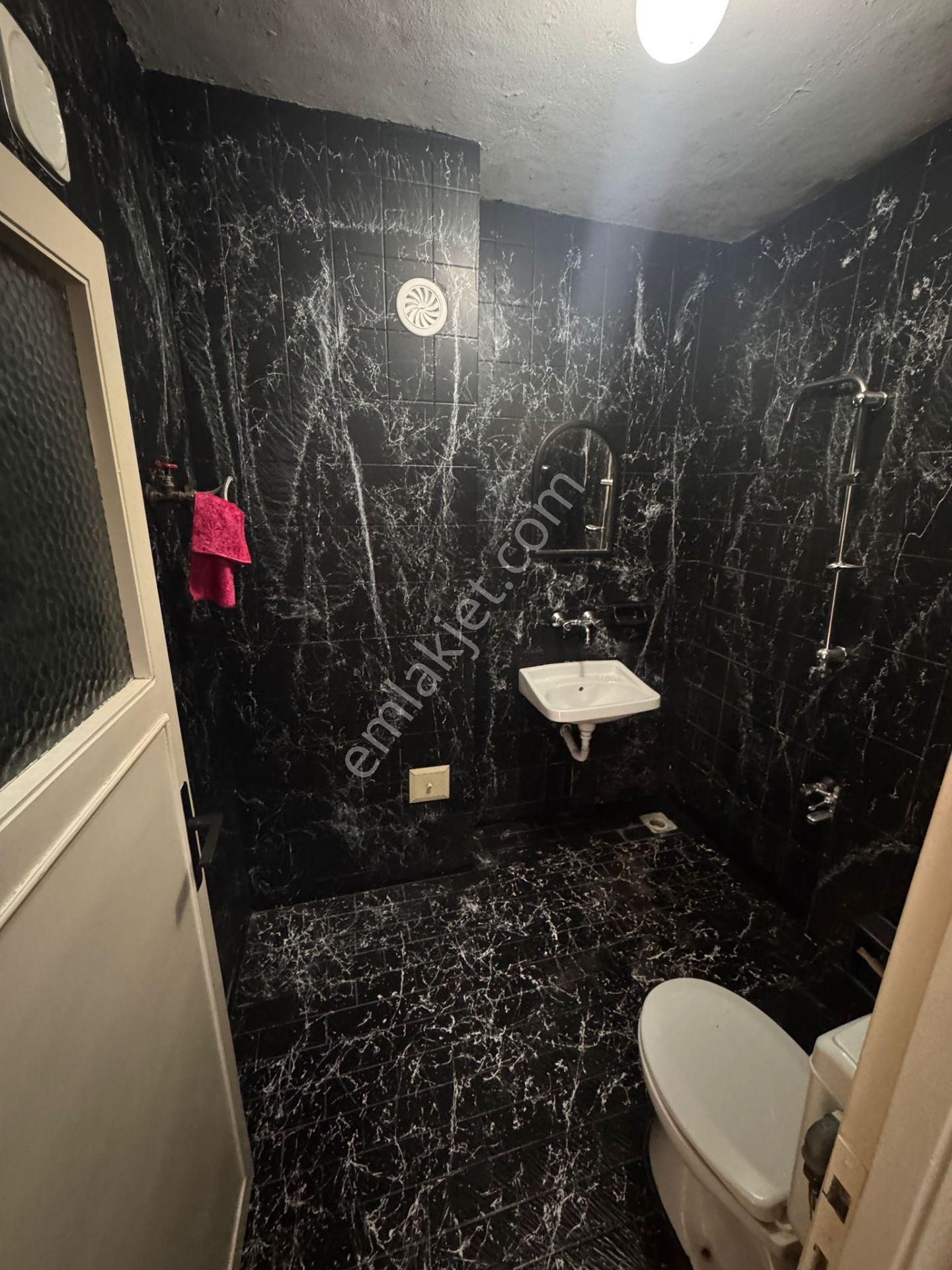 Şükraniye Mahallesinde Kiralık 2+1 Daire - Görsel 15