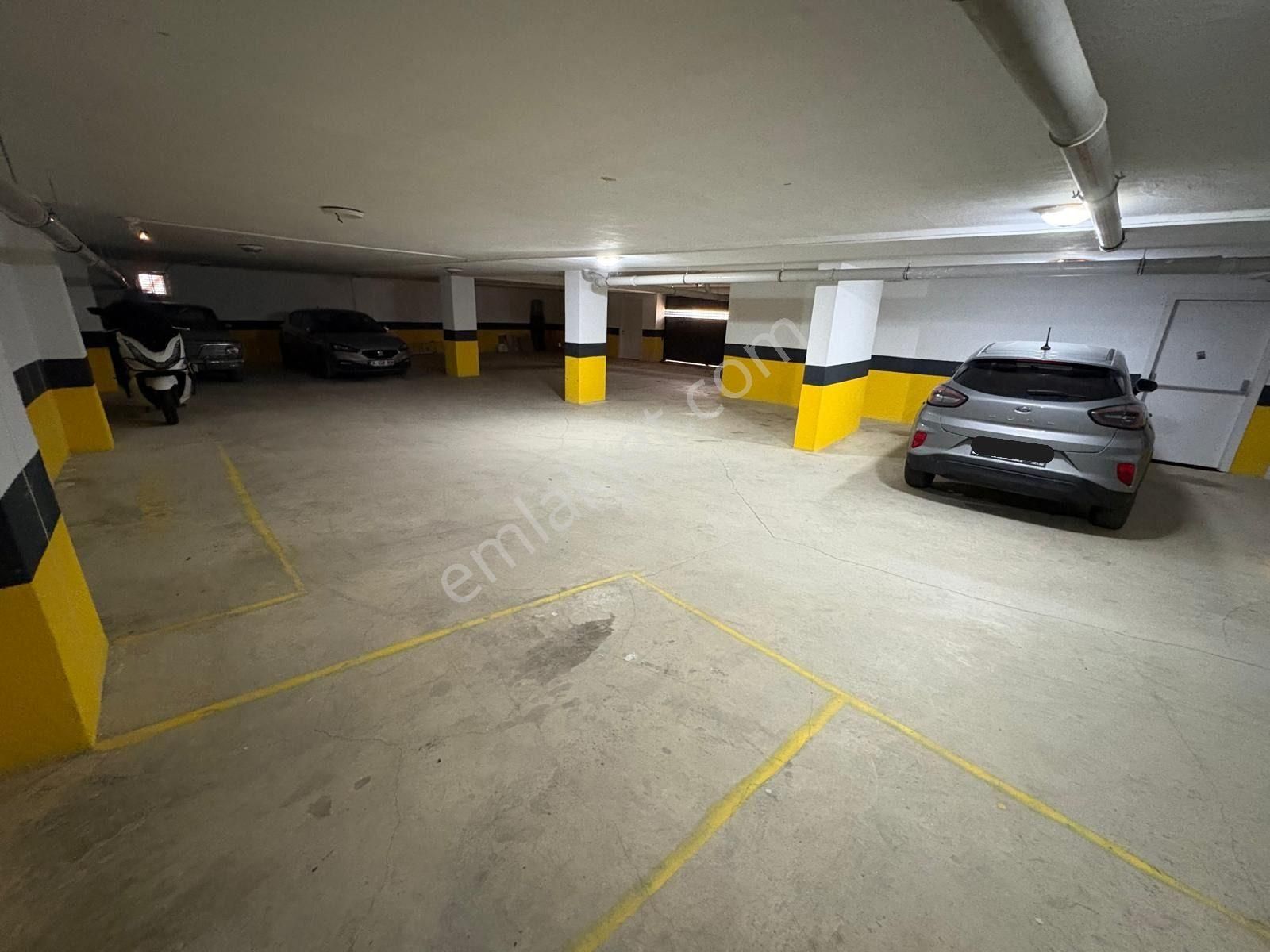 Çengelköy Bahçelievler 'de Geniş Teraslı 4+2 Dubleks Daire - Görsel 32