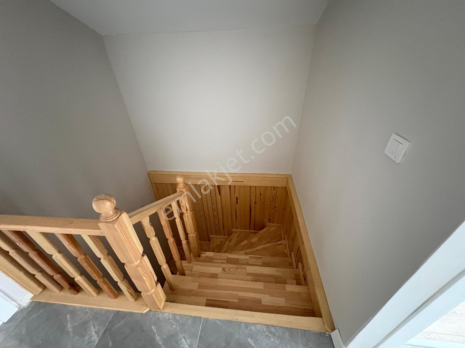 Çengelköy Bahçelievler 'de Geniş Teraslı 4+2 Dubleks Daire - Görsel 17