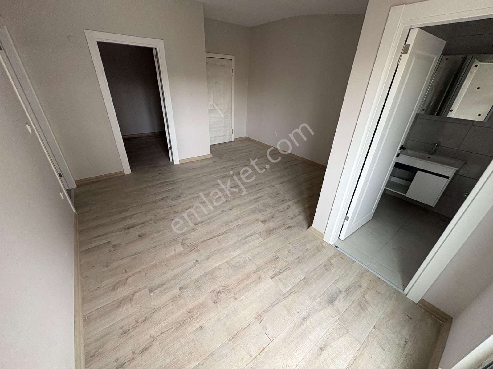 Çengelköy Bahçelievler 'de Geniş Teraslı 4+2 Dubleks Daire - Görsel 19