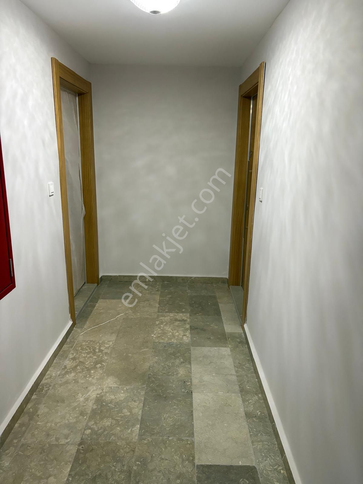 Çengelköy Bahçelievler 'de Geniş Teraslı 4+2 Dubleks Daire - Görsel 6