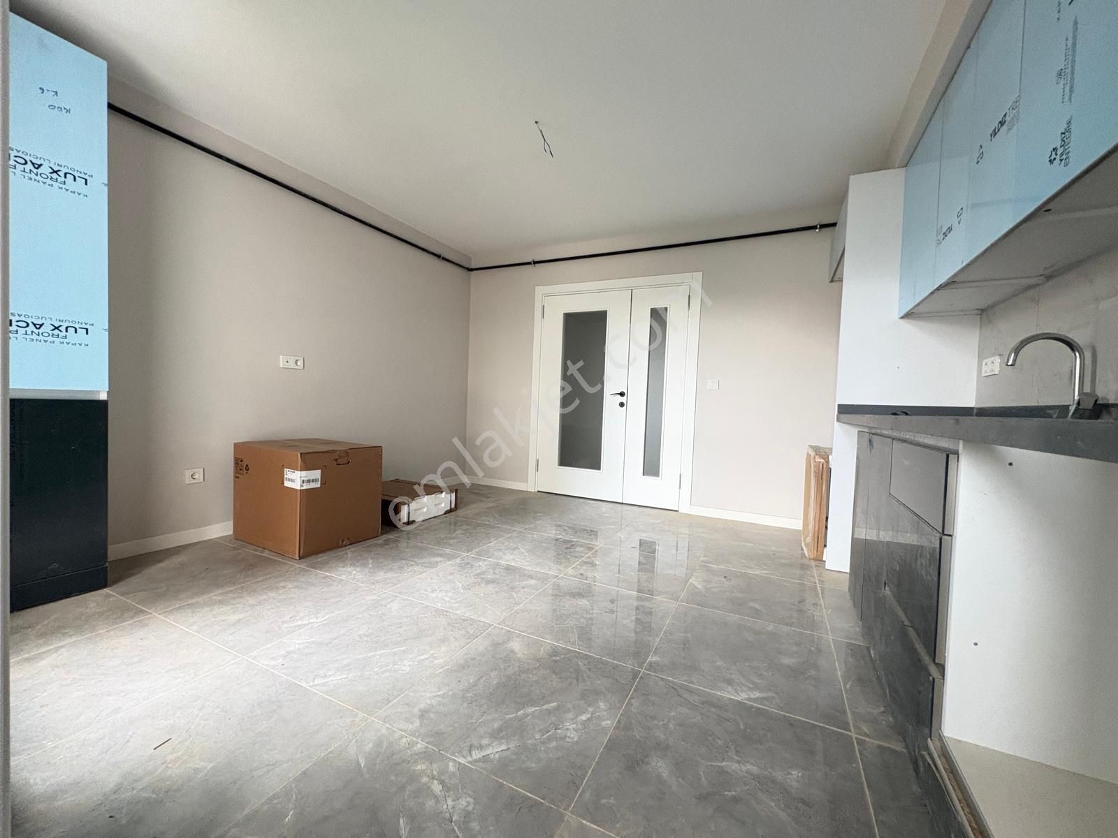 Çengelköy Bahçelievler 'de Geniş Teraslı 4+2 Dubleks Daire - Görsel 12