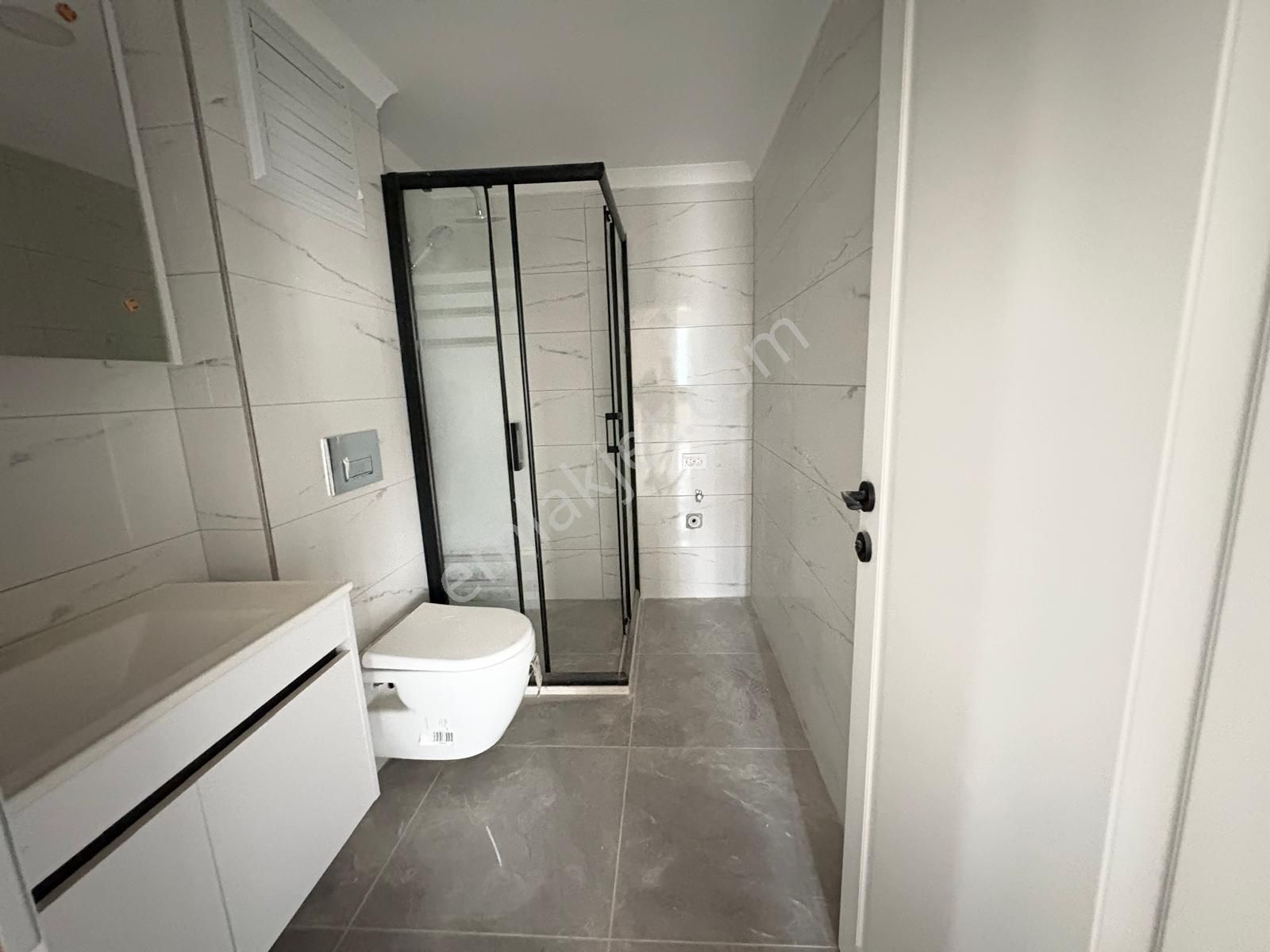 Çengelköy Bahçelievler 'de Geniş Teraslı 4+2 Dubleks Daire - Görsel 15