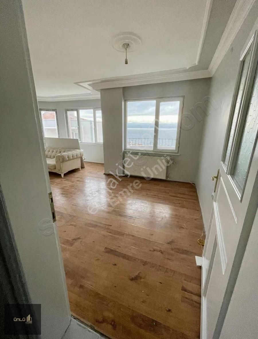 Emre Ünlü'den Havuz Ve Otoparklı Site'de Deniz Manzaralı 3+1 - Görsel 25