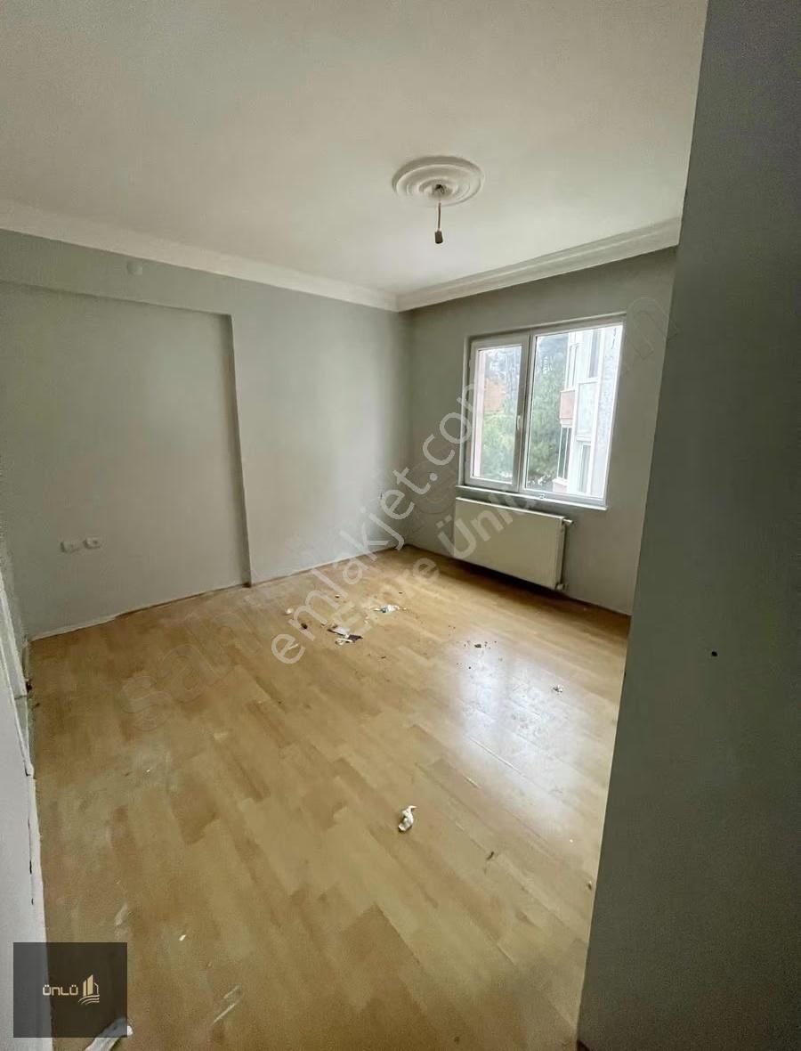 Emre Ünlü'den Havuz Ve Otoparklı Site'de Deniz Manzaralı 3+1 - Görsel 15