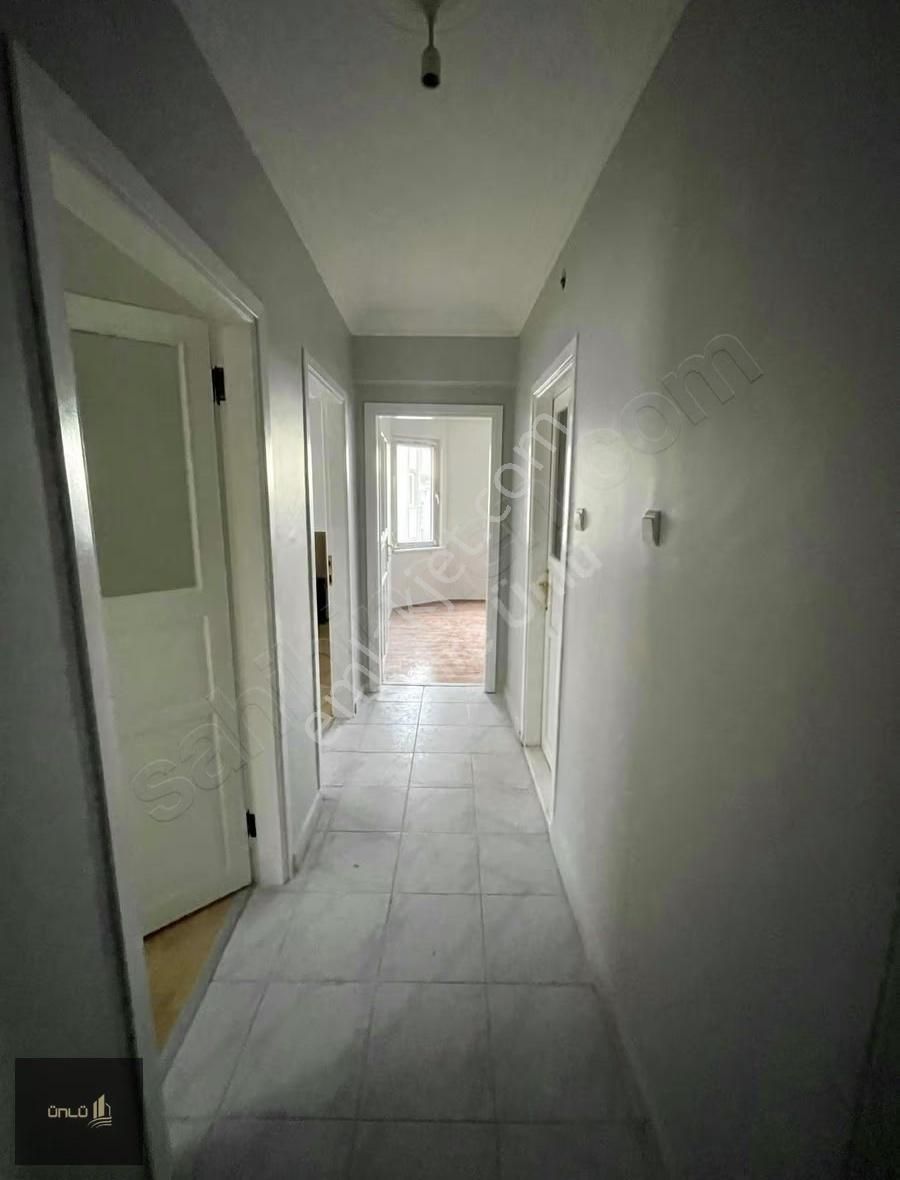 Emre Ünlü'den Havuz Ve Otoparklı Site'de Deniz Manzaralı 3+1 - Görsel 12