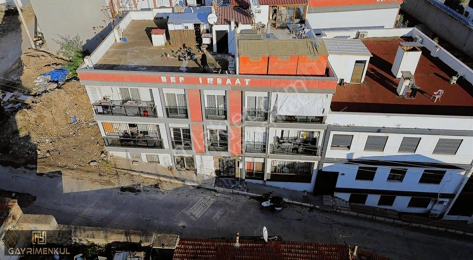 Bornova Kızılay Mahallesi'nde Giriş Kat 2+1 Bahçeli Daire