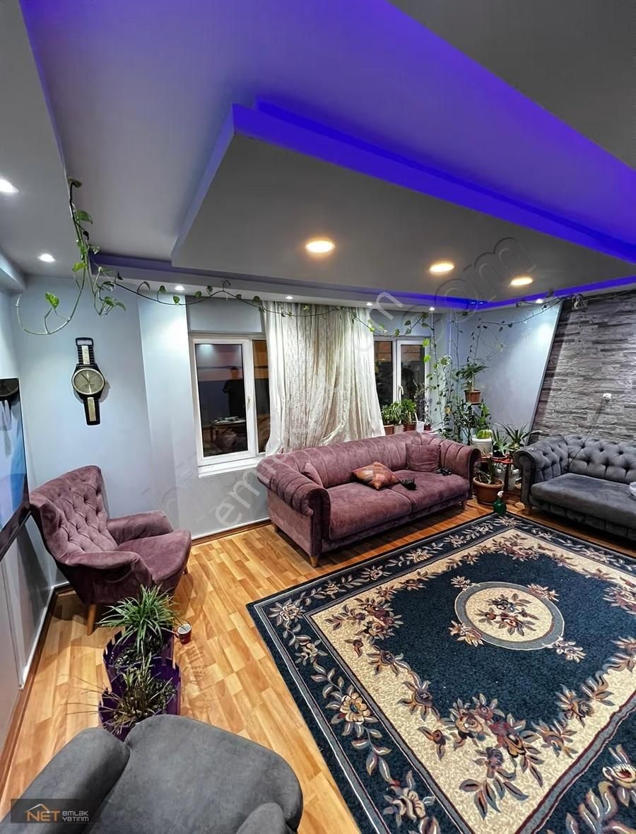 Hosnıdıye Mahallesinde Merkezi Konumda 3+1 Satılık Daire