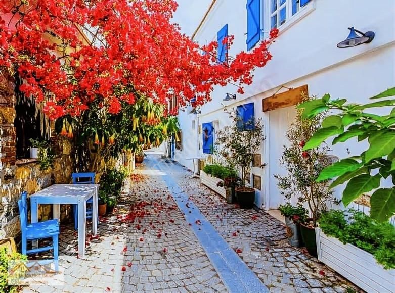 Seferihisar Çarşı Girişinde Kiralık Sıfır 1+1 Ultra Lüks Daire