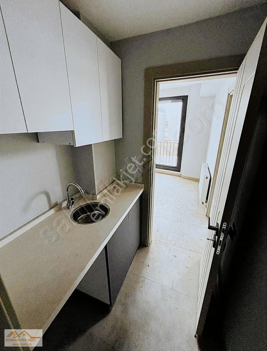 Seferihisar Çarşı Girişinde Kiralık Sıfır 1+1 Ultra Lüks Daire - Görsel 9