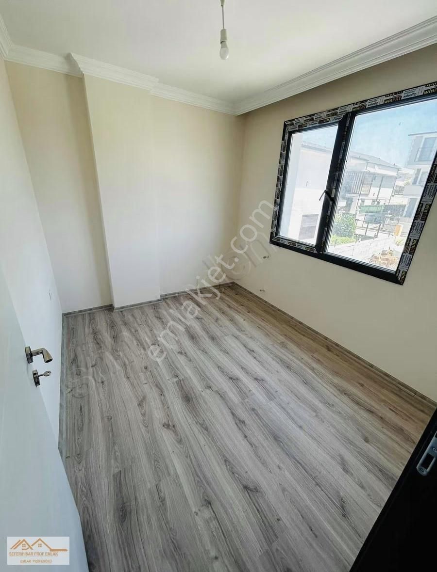 Seferihisar Merkezde Okul Yanı Bahçe Kullanımlı Önüaçık 2+1daire - Görsel 9