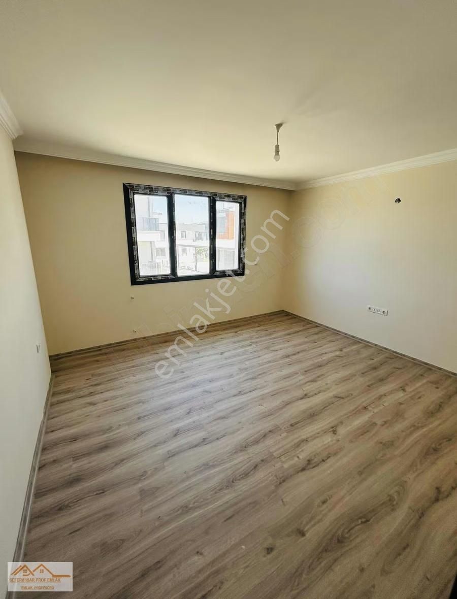 Seferihisar Merkezde Okul Yanı Bahçe Kullanımlı Önüaçık 2+1daire - Görsel 5