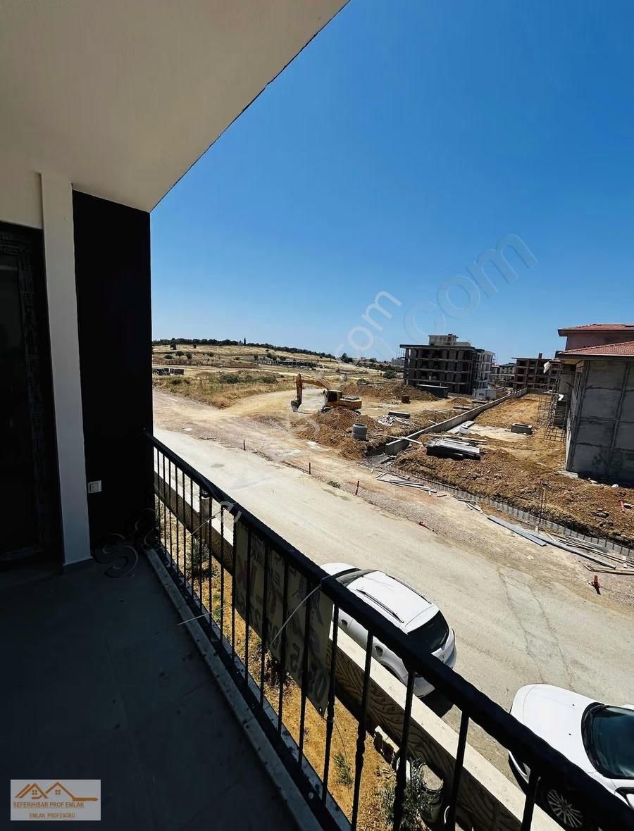 Seferihisar Merkezde Okul Yanı Bahçe Kullanımlı Önüaçık 2+1daire - Görsel 3