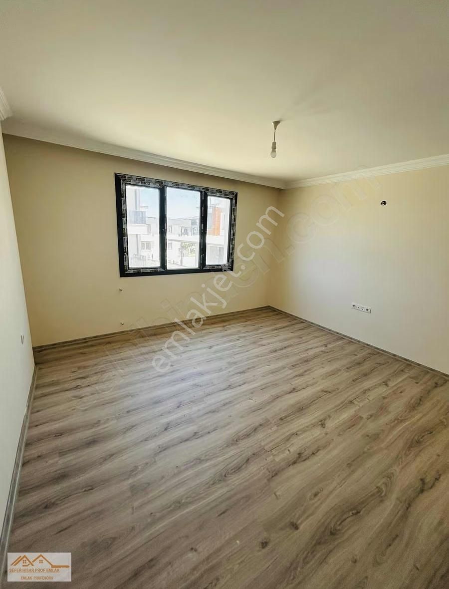 Seferihisar Merkezde Okul Yanı Bahçe Kullanımlı Önüaçık 2+1daire - Görsel 4