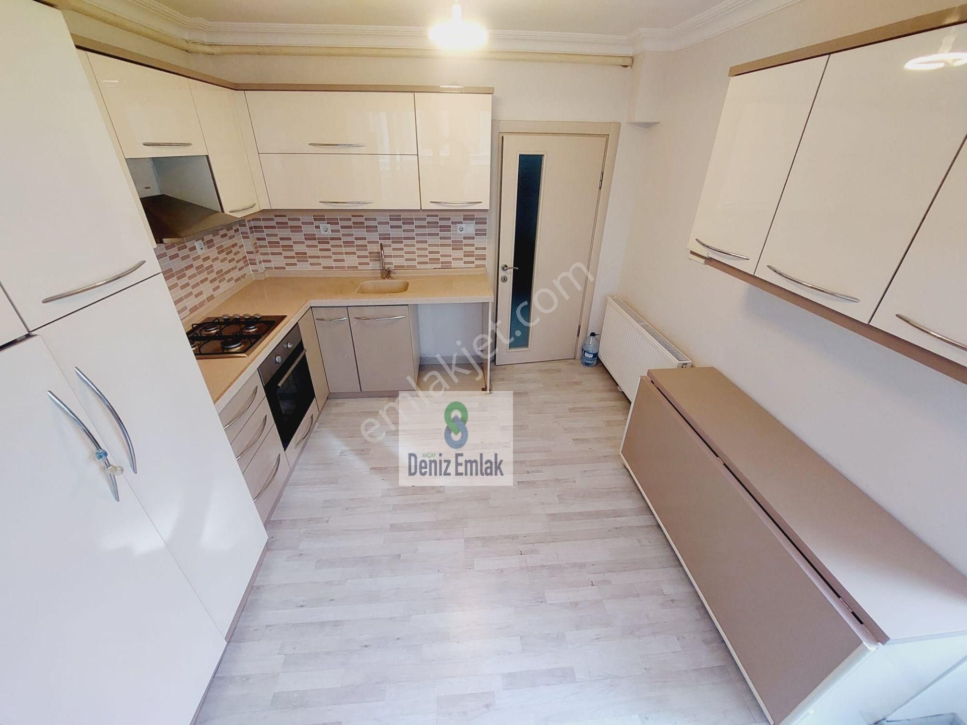 Denizden Akçay Sarıkızda Öncephe Ebeveynli Doğalgazlı Satılık 3+1 Daire. - Görsel 32