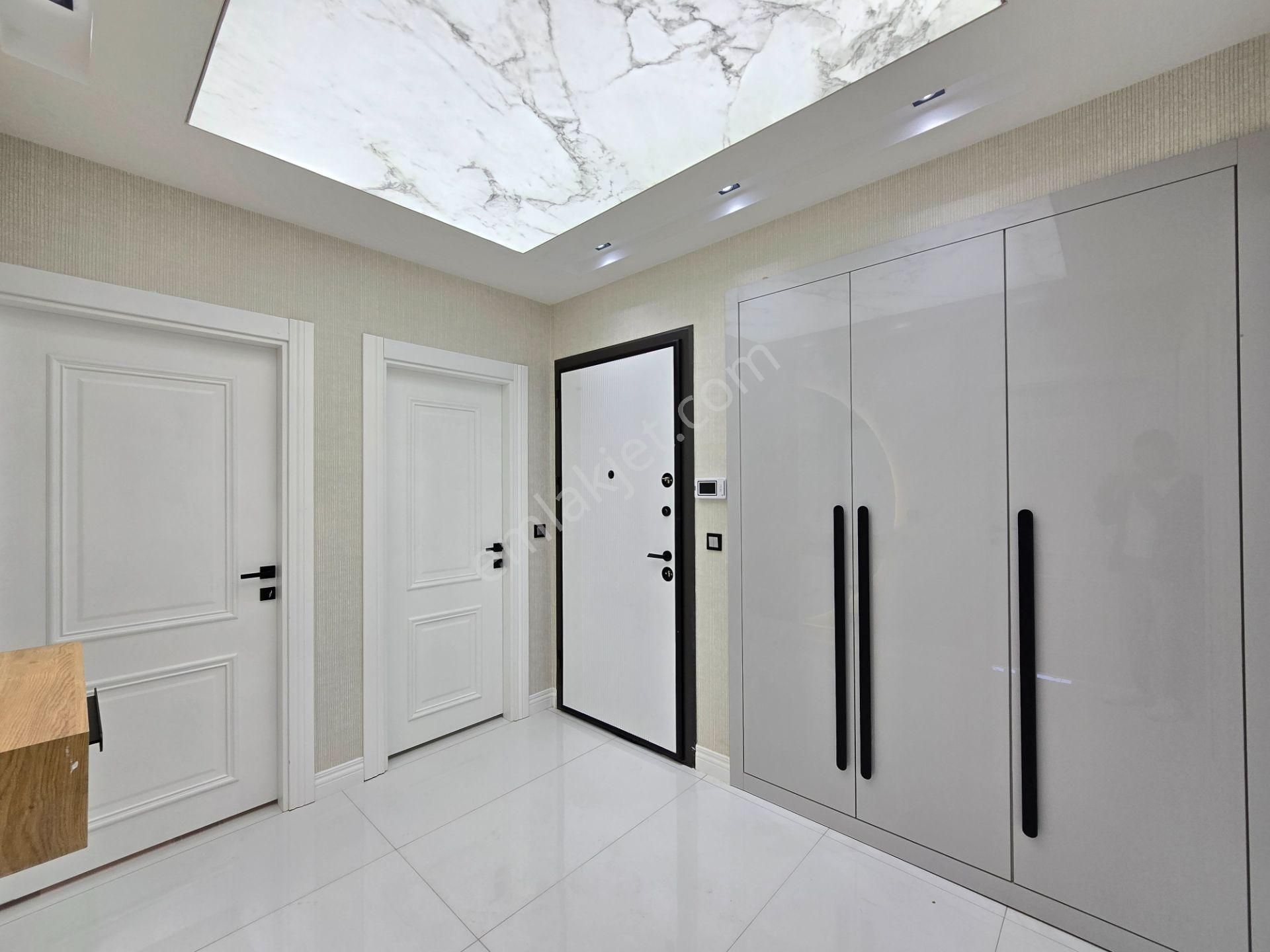 İşyapar Gayrimenkulden Birinci Sınıf Ve Lüks Fırsat 3+1 Daire - Görsel 4