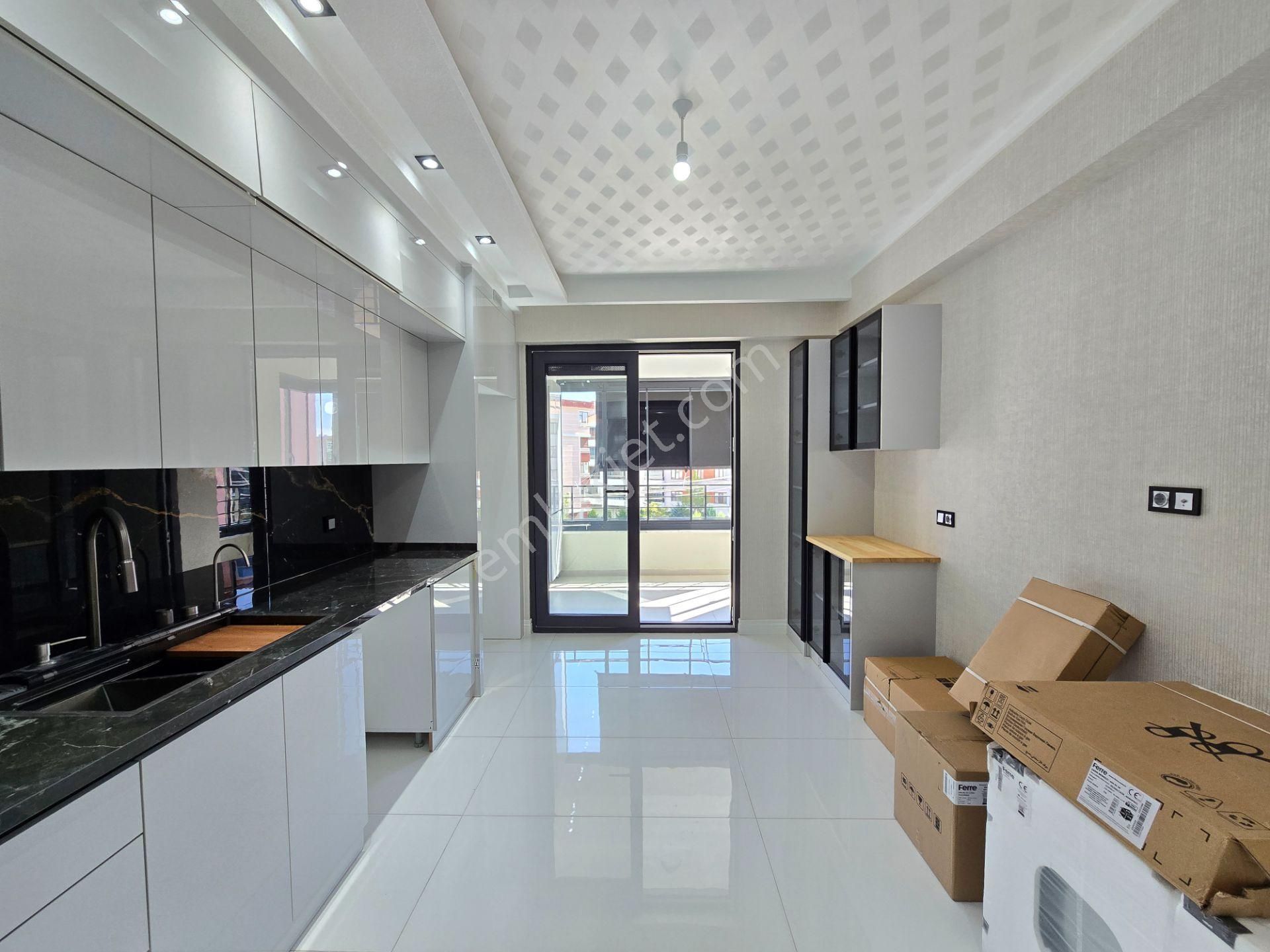 İşyapar Gayrimenkulden Birinci Sınıf Ve Lüks Fırsat 3+1 Daire - Görsel 11