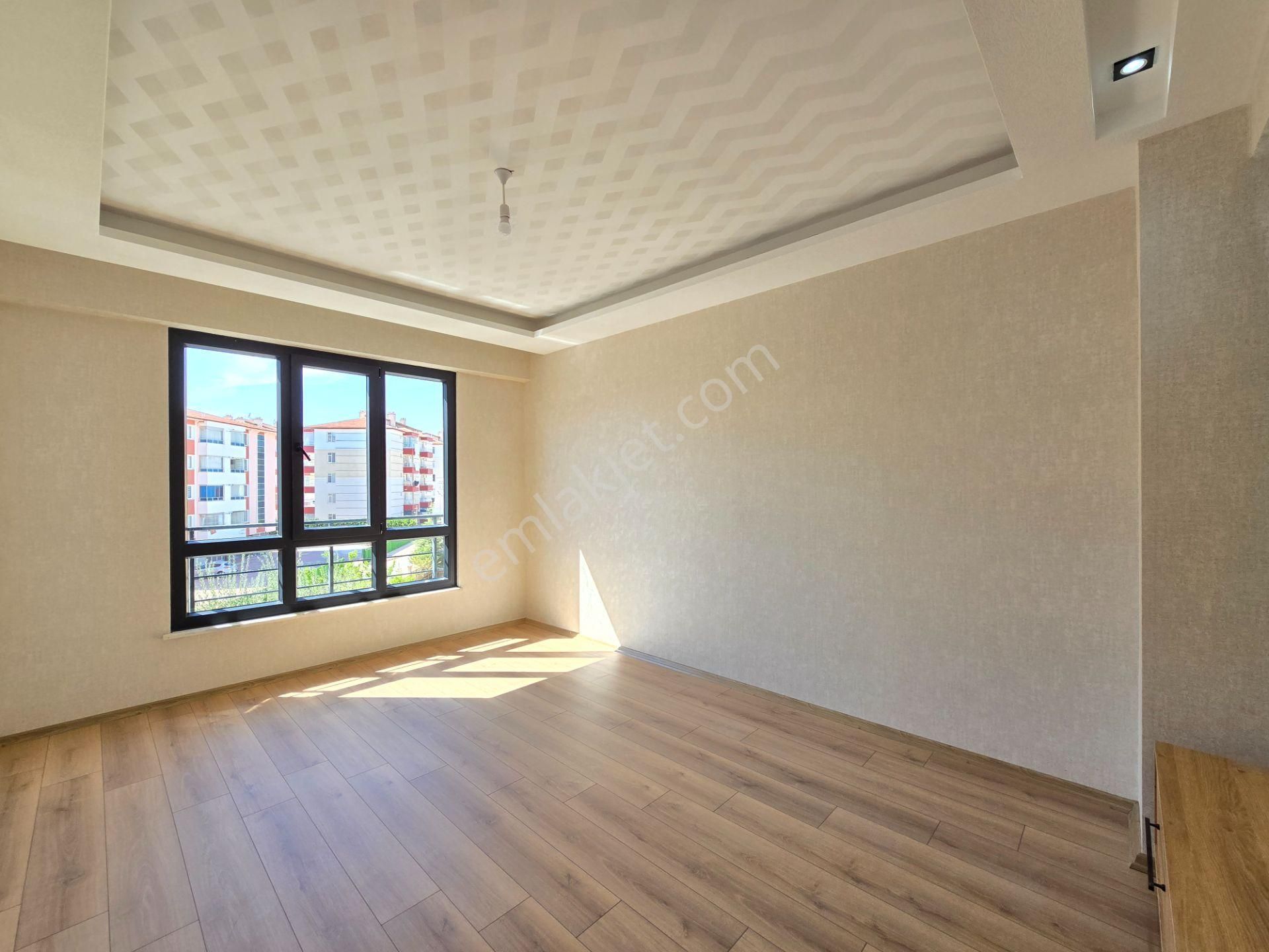 İşyapar Gayrimenkulden Birinci Sınıf Ve Lüks Fırsat 3+1 Daire - Görsel 3