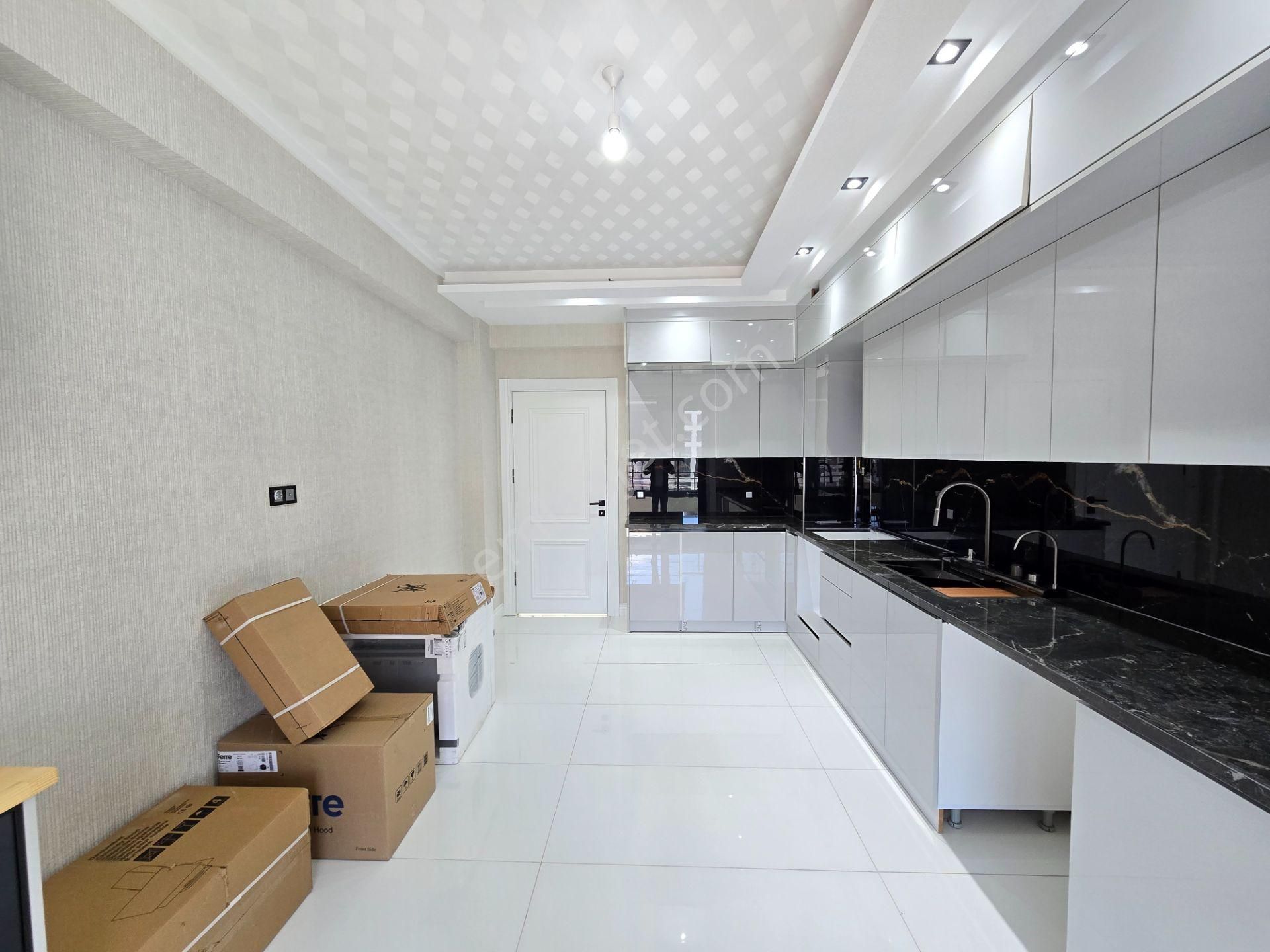 İşyapar Gayrimenkulden Birinci Sınıf Ve Lüks Fırsat 3+1 Daire - Görsel 14