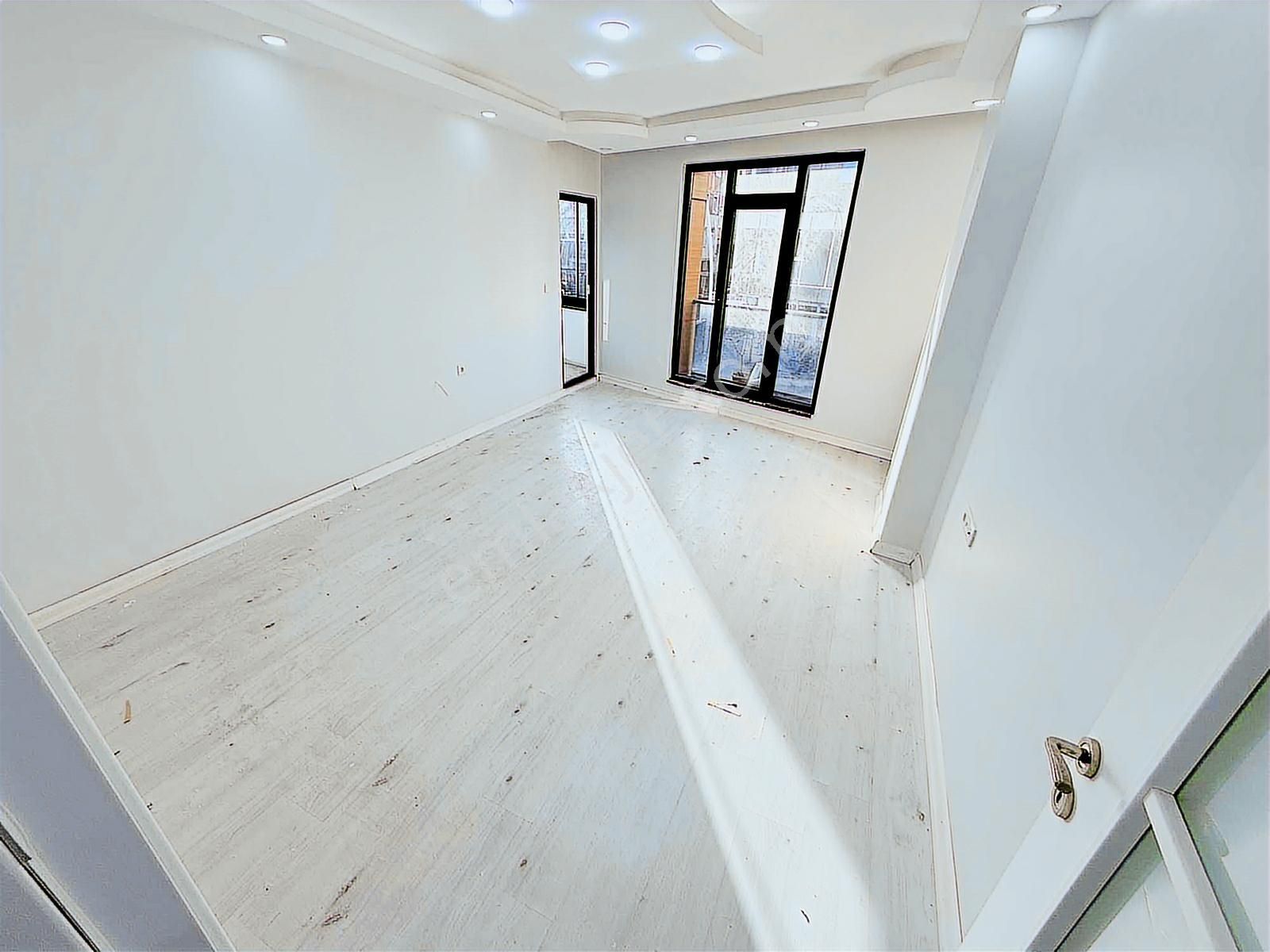 Pusula İnşat'tan U.mumcu Mah Cadde Üzeri 2+1 90m2 Köşe Başı Dair - Görsel 3