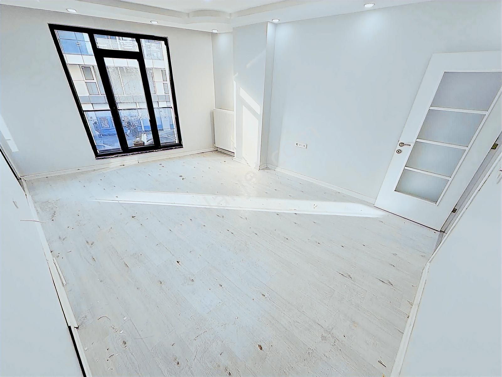 Pusula İnşat'tan U.mumcu Mah Cadde Üzeri 2+1 90m2 Köşe Başı Dair