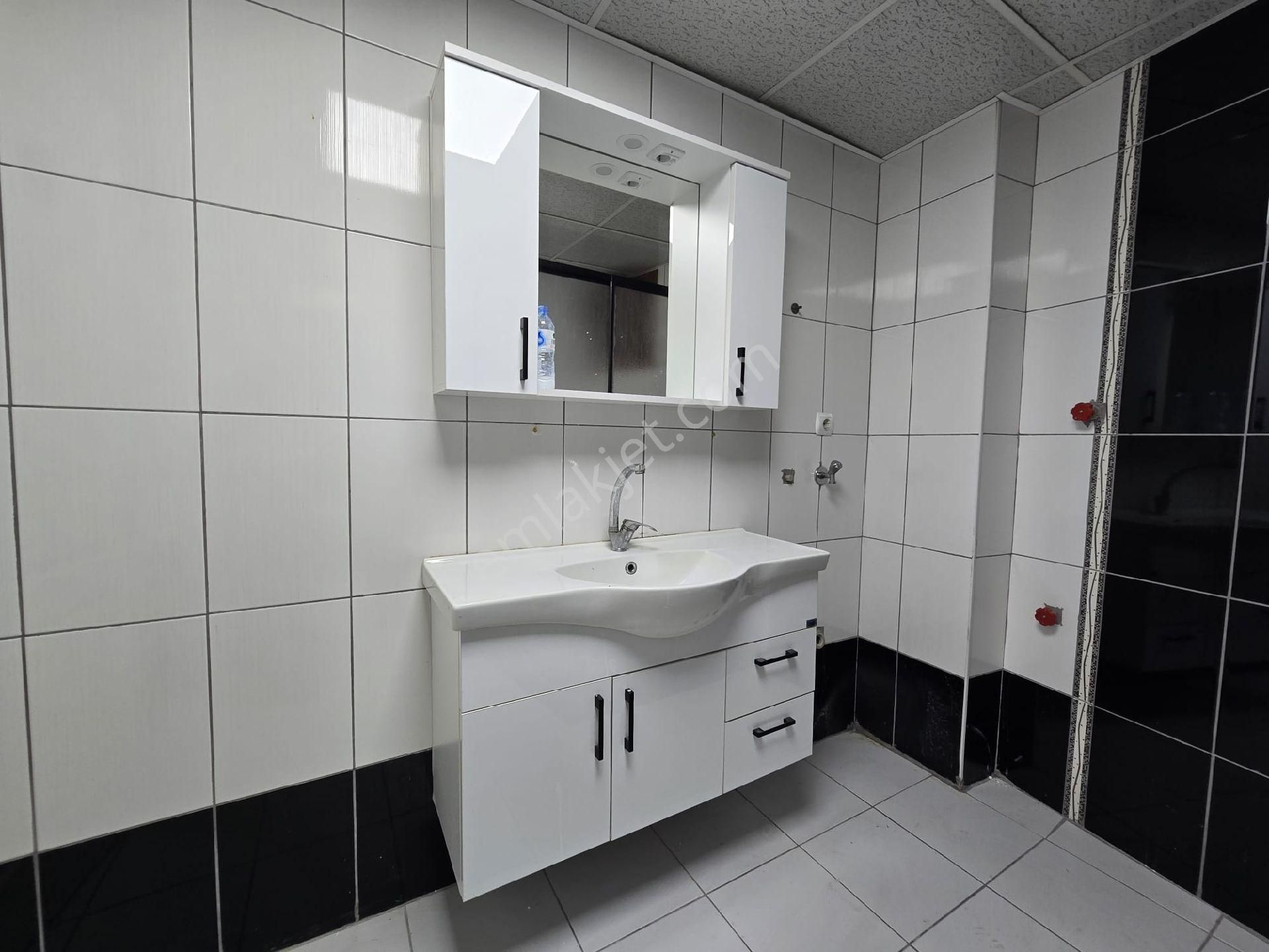 Yeşilyurt Devlet Hastanesi Yakını 2+1 Yeni Bina Arakat Dogalgazlı - Görsel 24