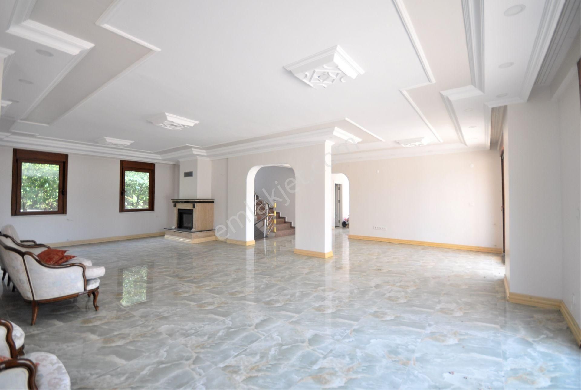 Silivri Selimpaşa'da 12.000m2 Arazi Üzerinde Satılık Lüks Villa - Görsel 22