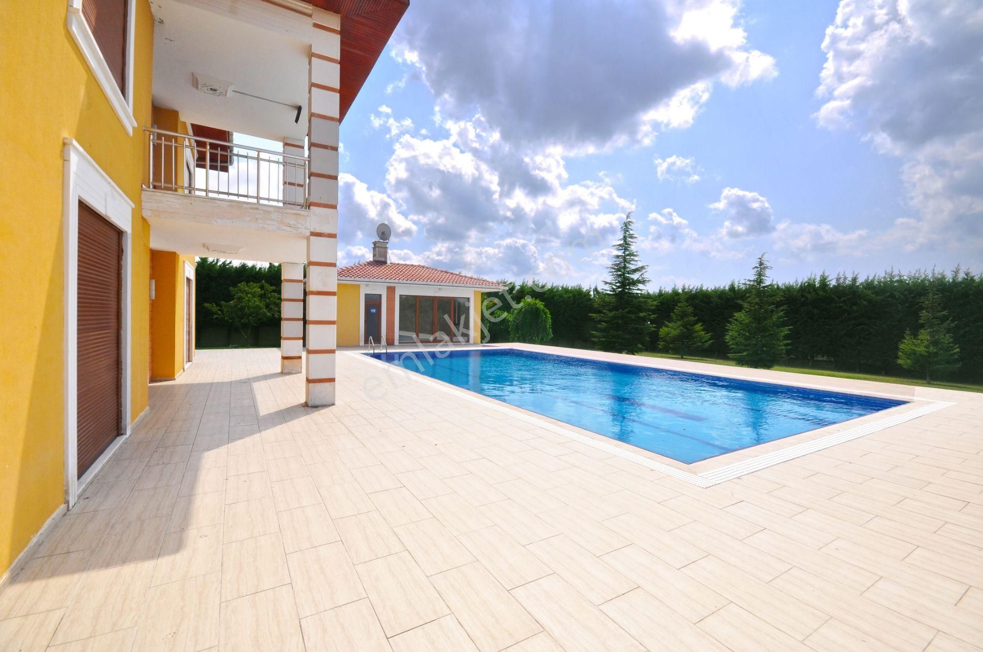 Silivri Selimpaşa'da 12.000m2 Arazi Üzerinde Satılık Lüks Villa - Görsel 6