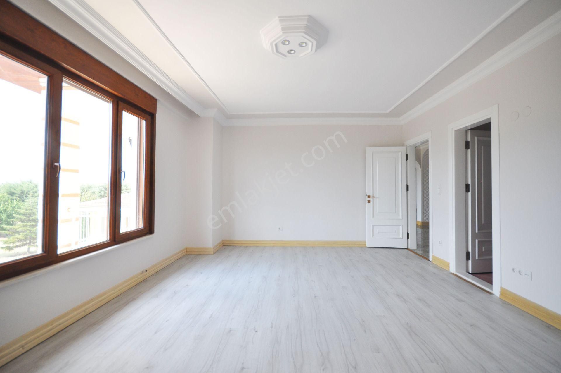 Silivri Selimpaşa'da 12.000m2 Arazi Üzerinde Satılık Lüks Villa - Görsel 29