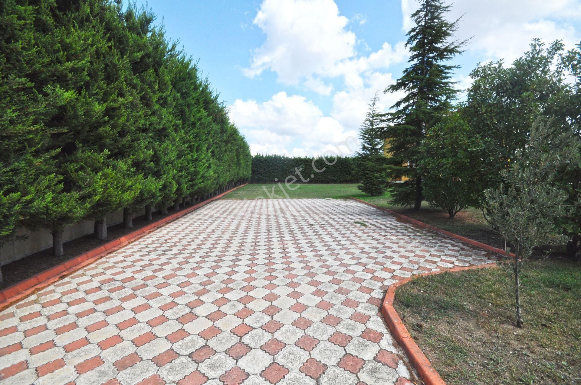 Silivri Selimpaşa'da 12.000m2 Arazi Üzerinde Satılık Lüks Villa - Görsel 8